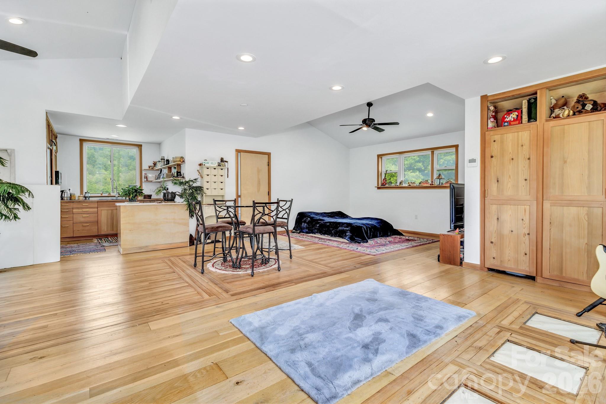 45 Sugar Cove Road — Weaverville