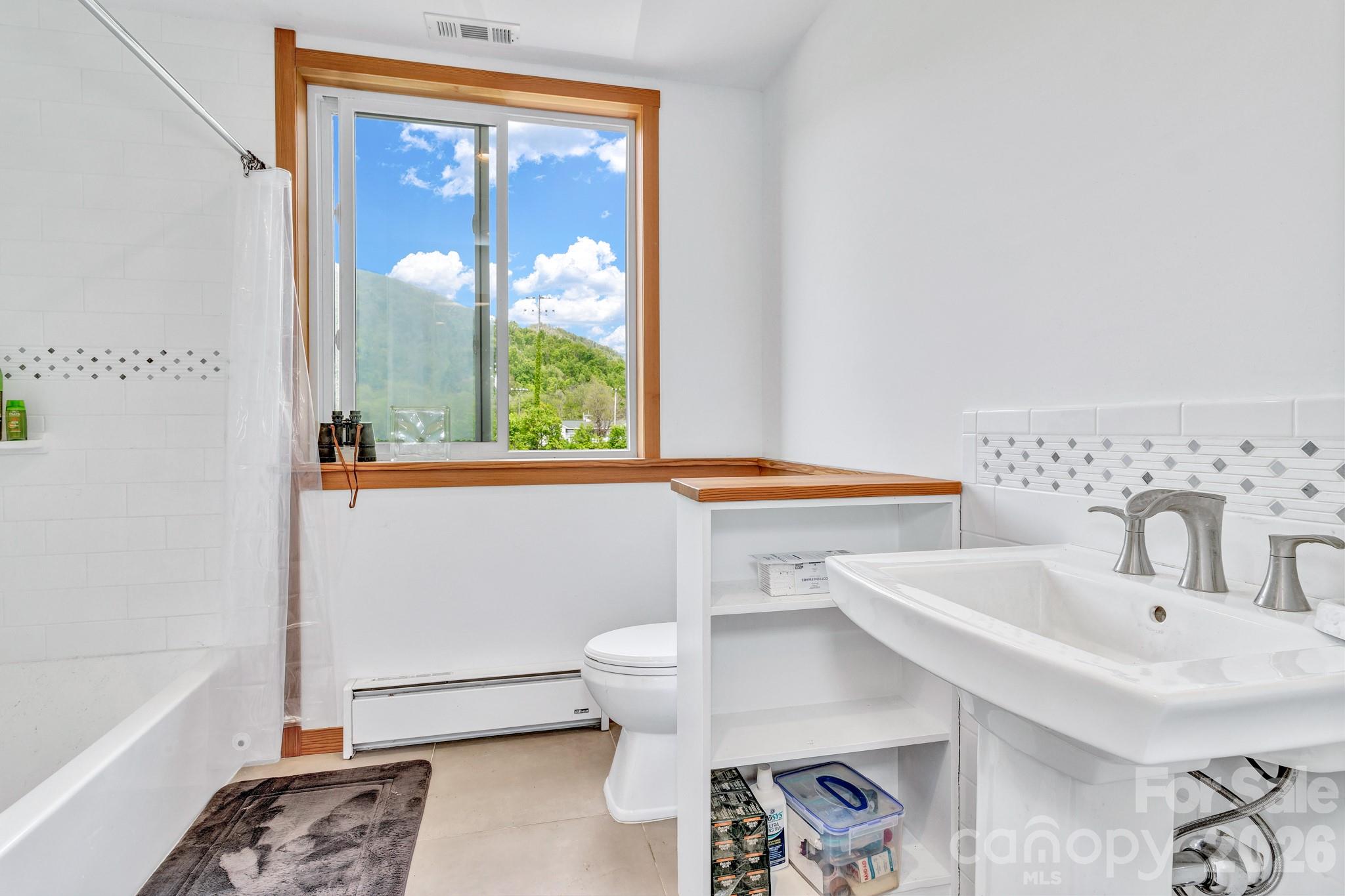 45 Sugar Cove Road — Weaverville