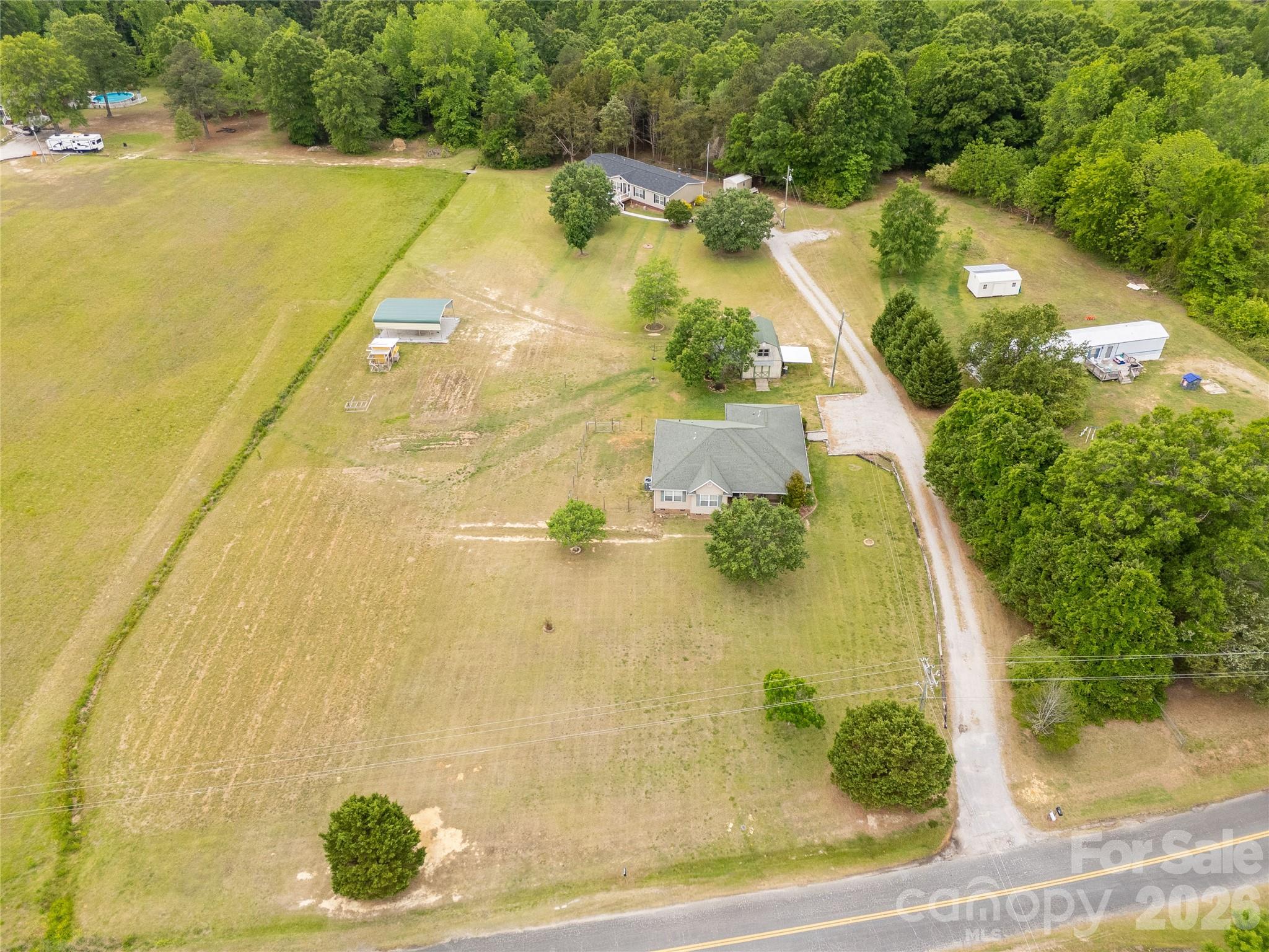 710 Dixie School Road — Lancaster