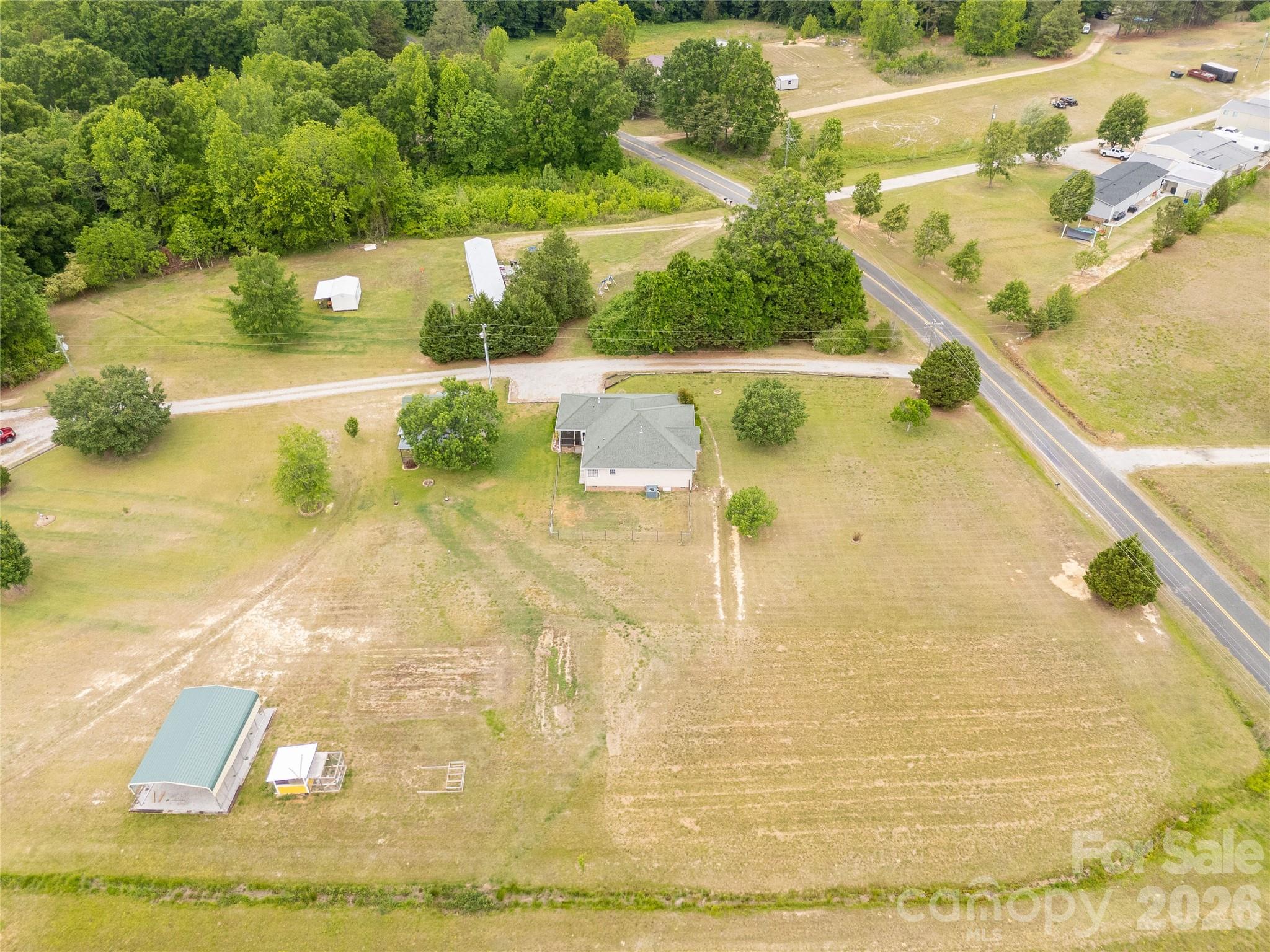 710 Dixie School Road — Lancaster