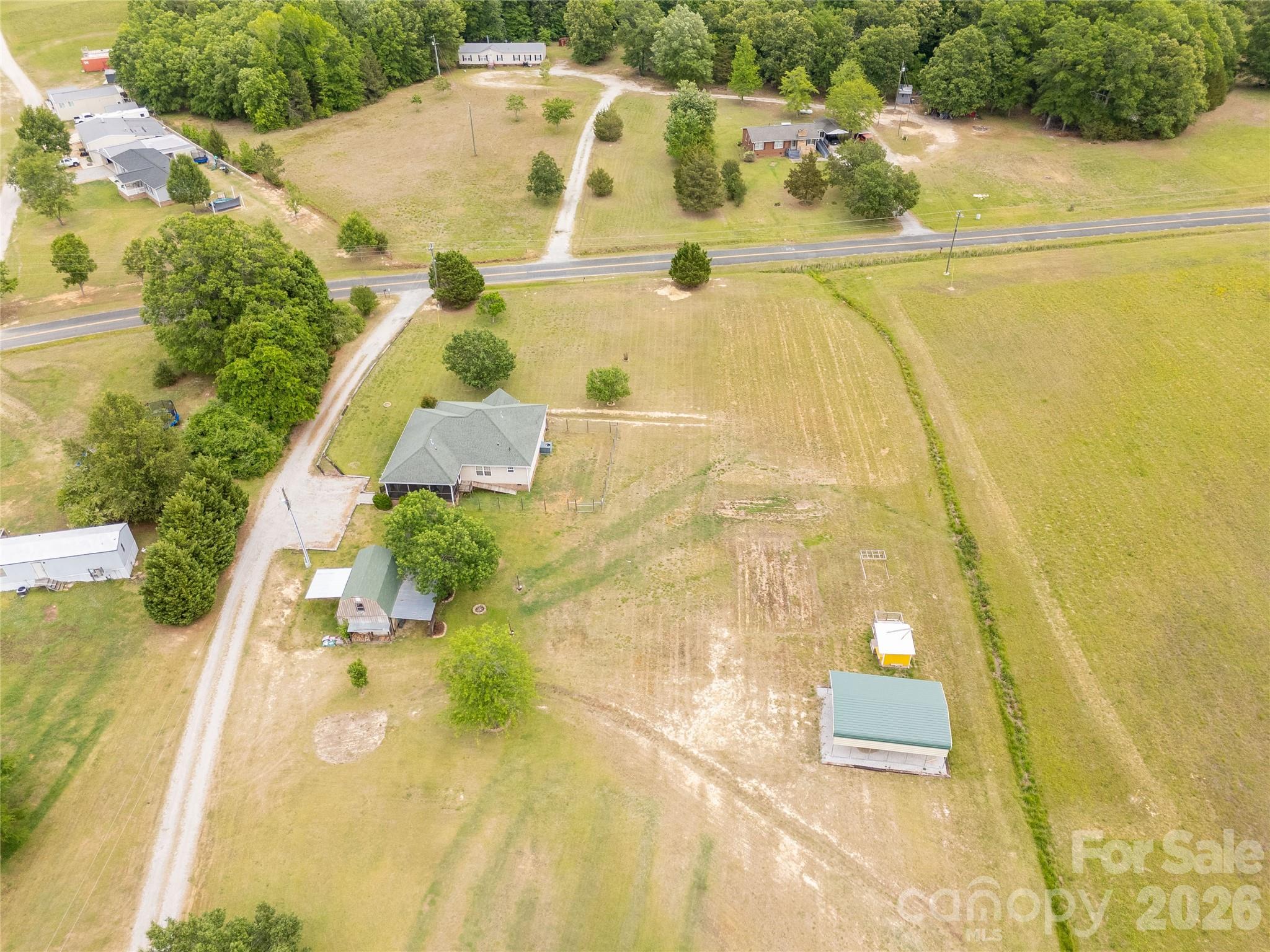 710 Dixie School Road — Lancaster