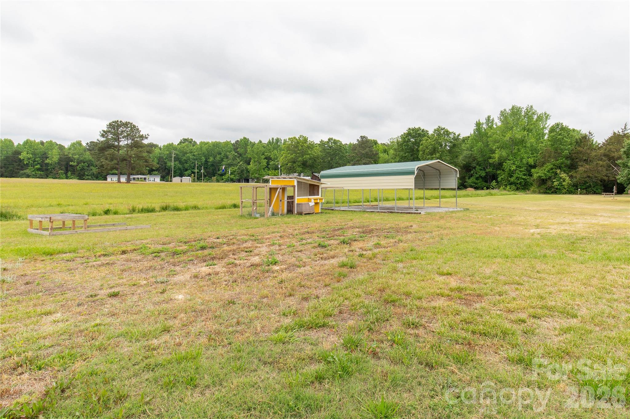 710 Dixie School Road — Lancaster