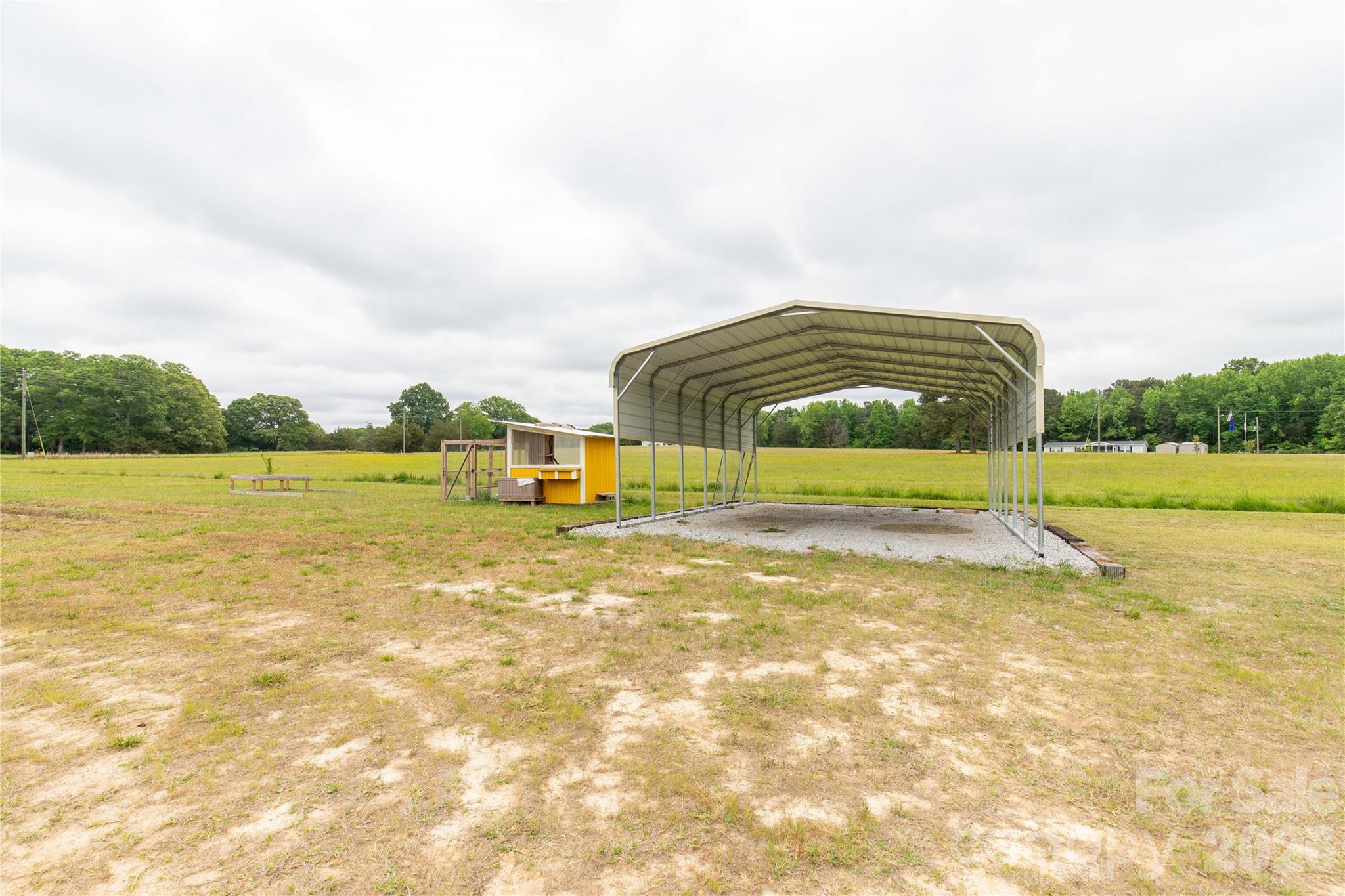 710 Dixie School Road — Lancaster