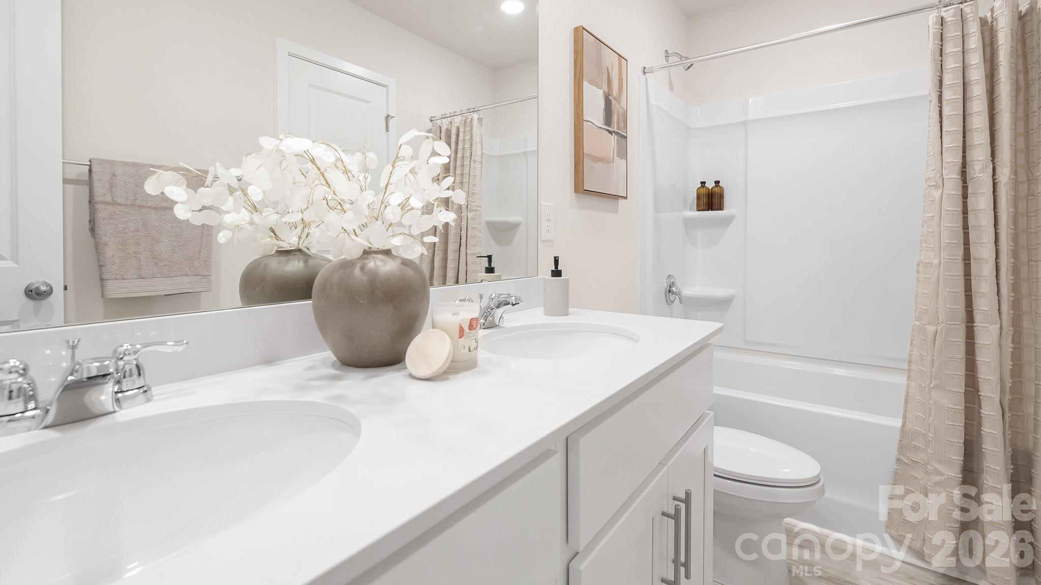 623 Country Oak Drive — Asheville