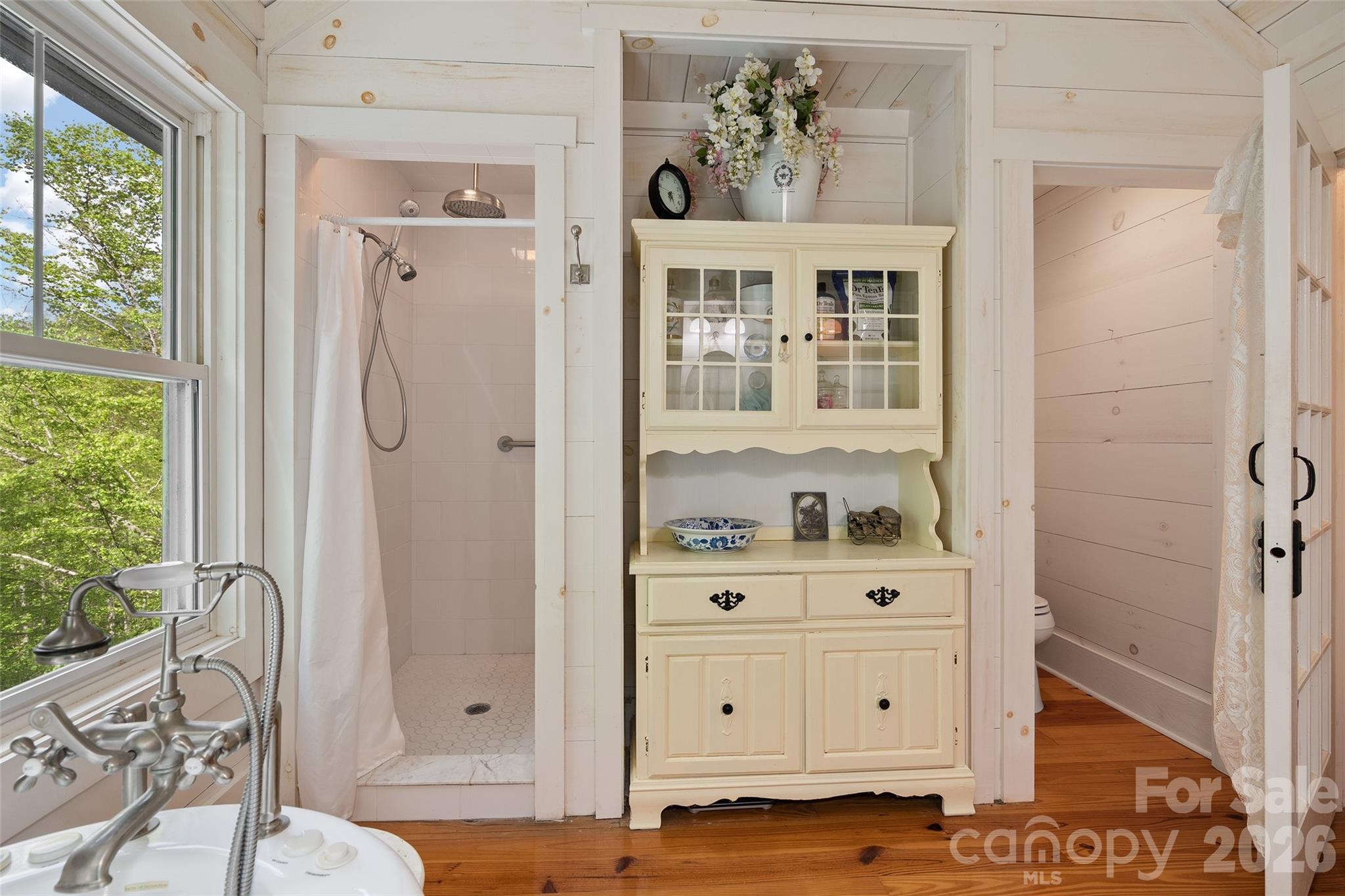 580 Split Pine Cove — Clyde
