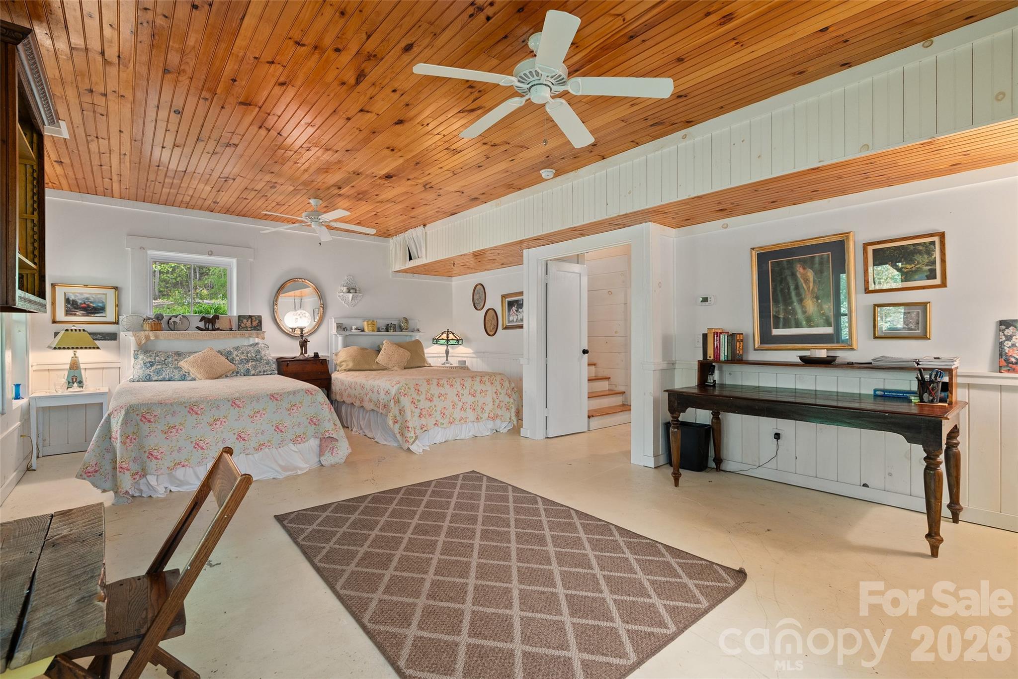 580 Split Pine Cove — Clyde