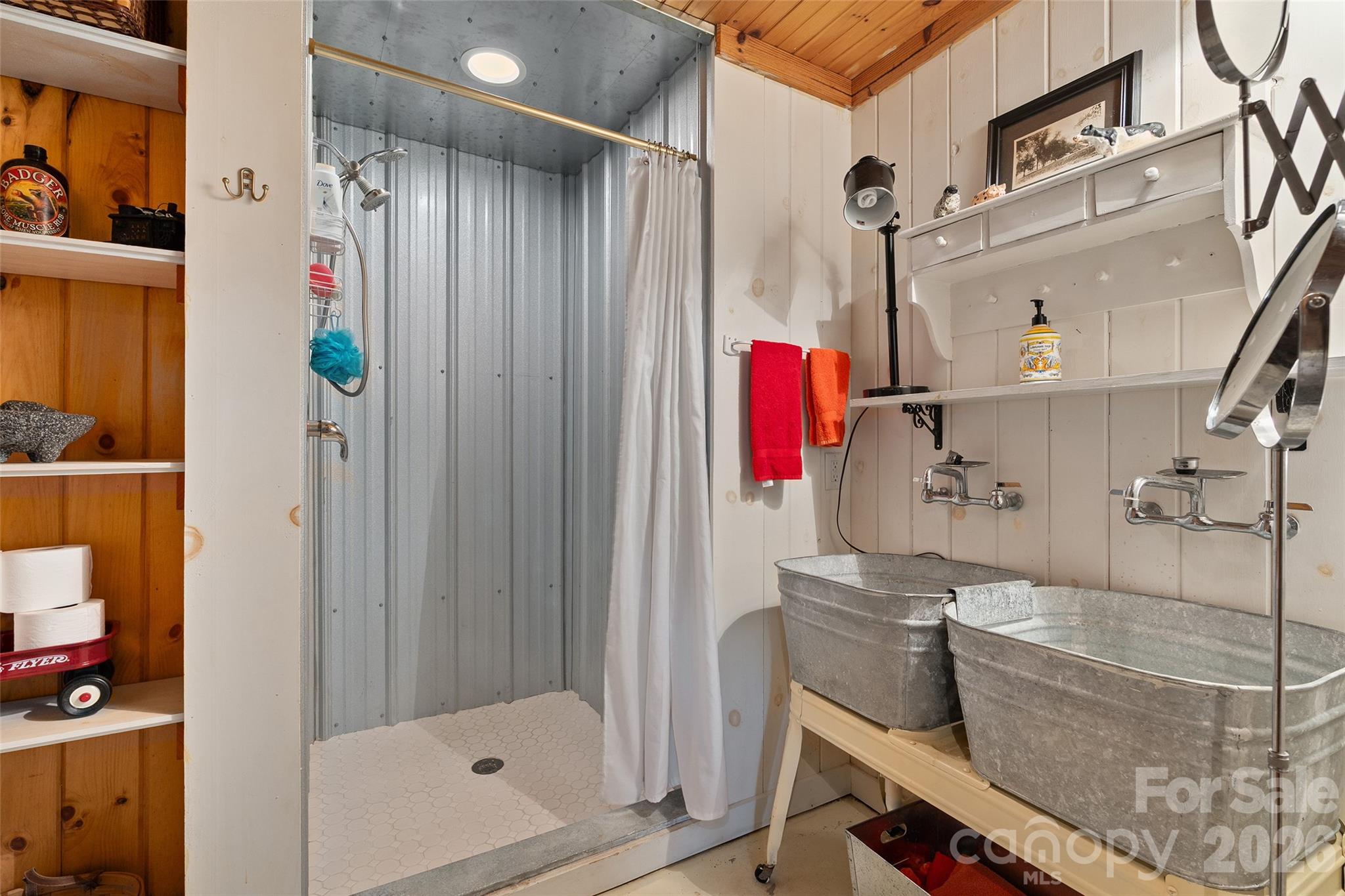 580 Split Pine Cove — Clyde