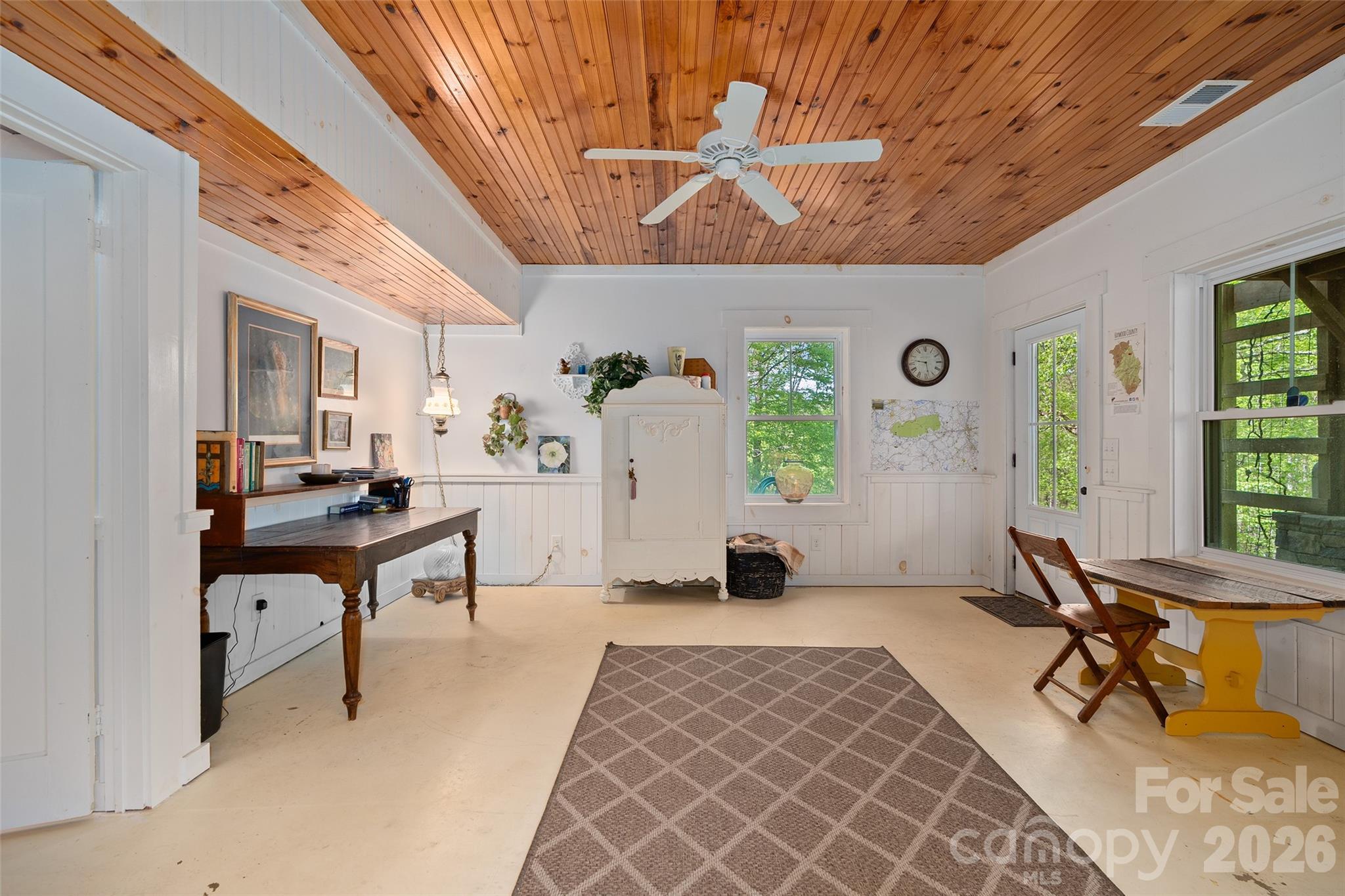580 Split Pine Cove — Clyde