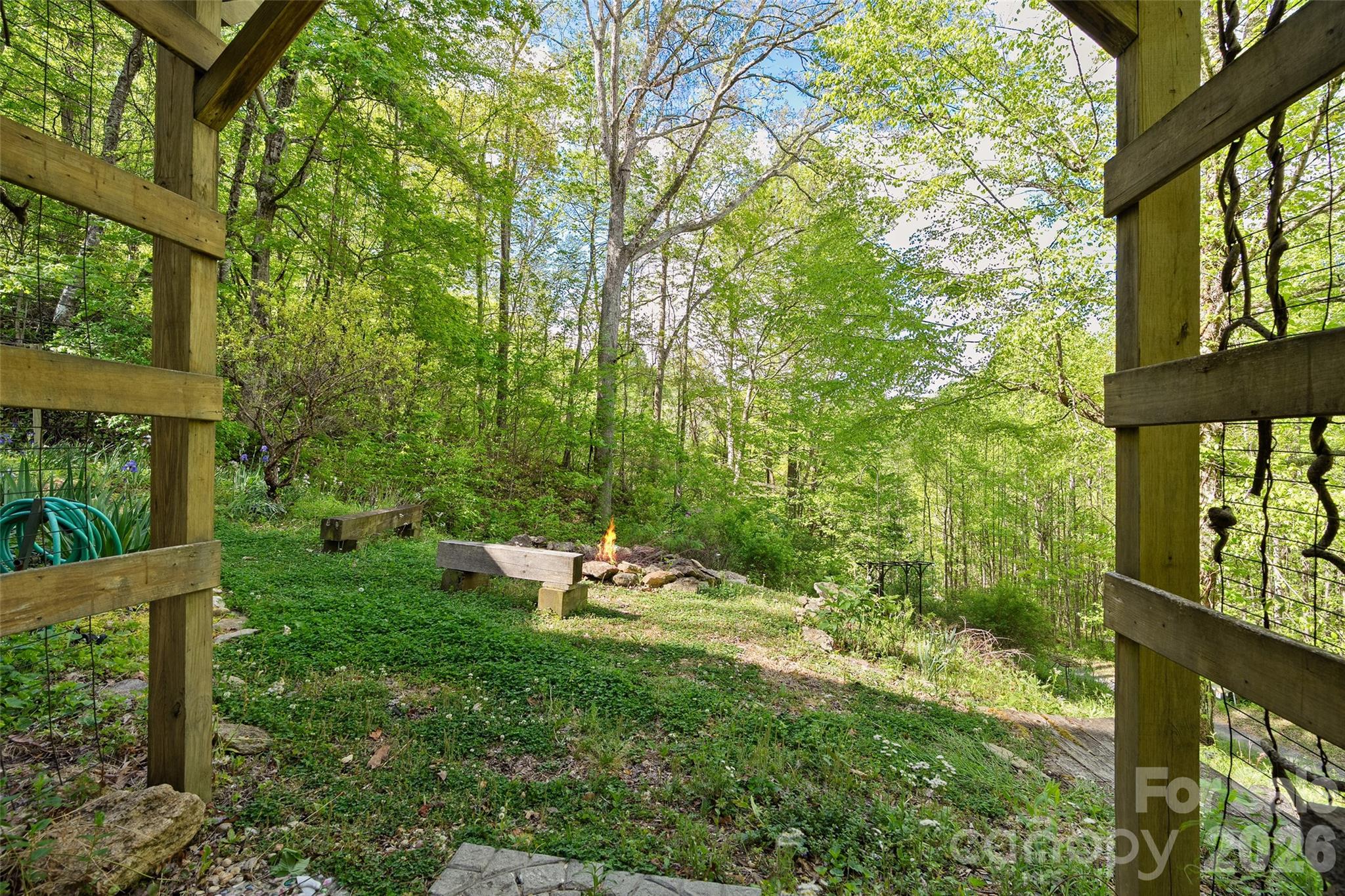 580 Split Pine Cove — Clyde