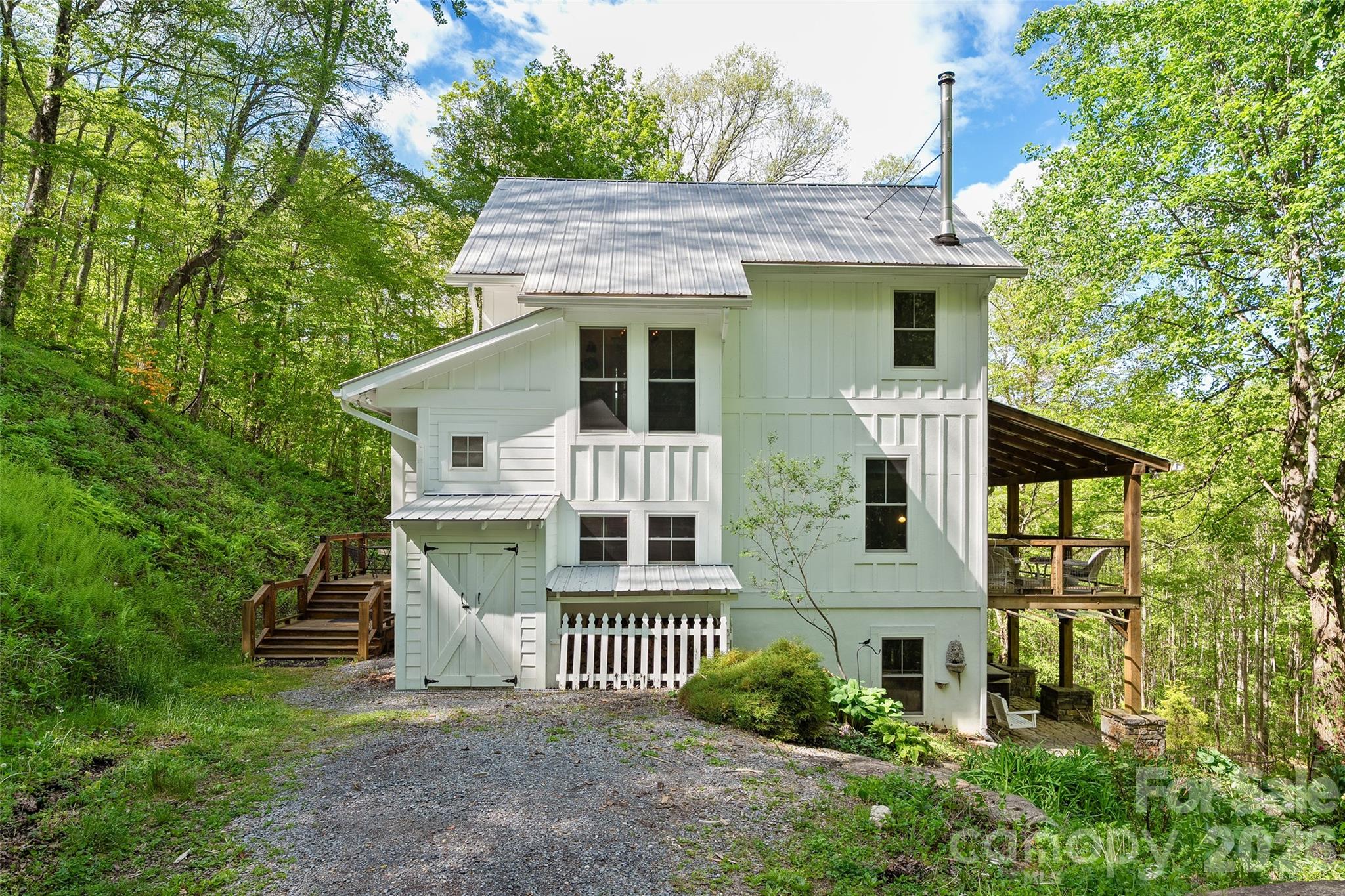 580 Split Pine Cove — Clyde