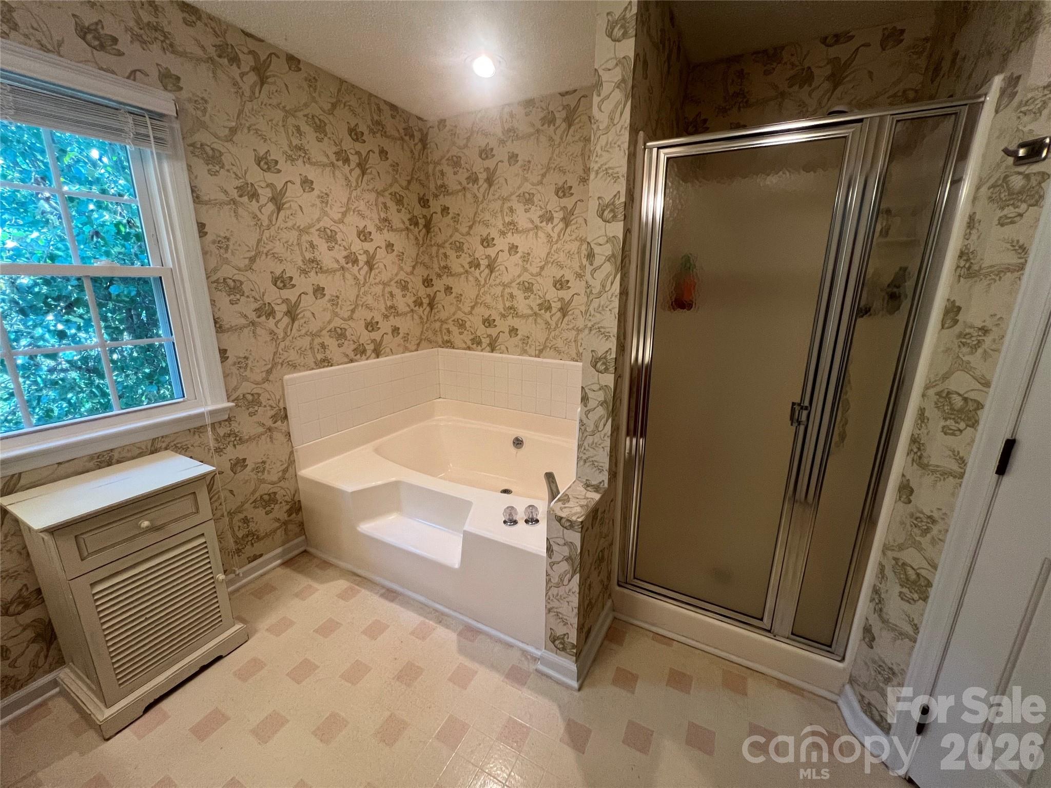 837 Deerfield Drive — Mount Holly