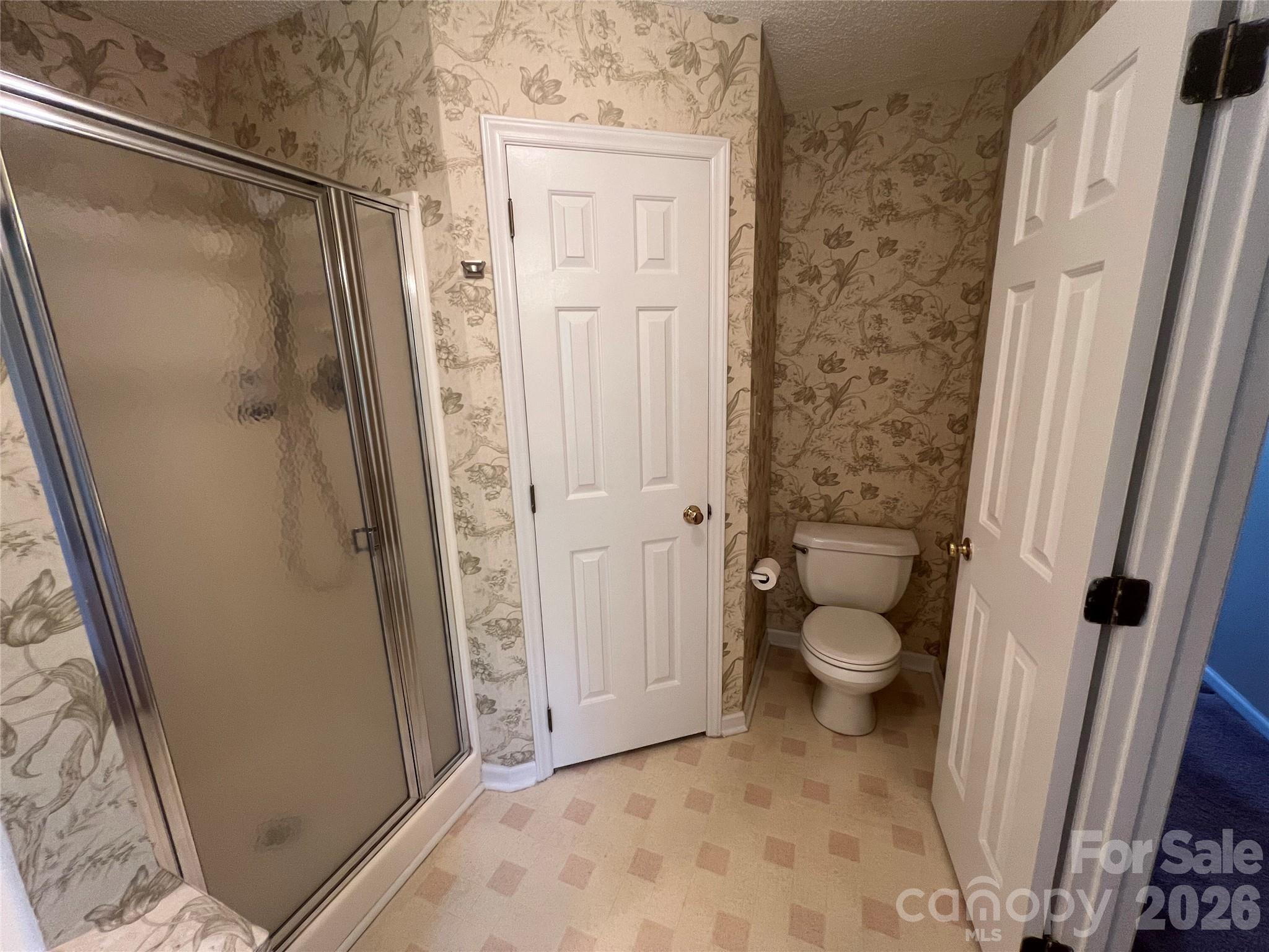 837 Deerfield Drive — Mount Holly