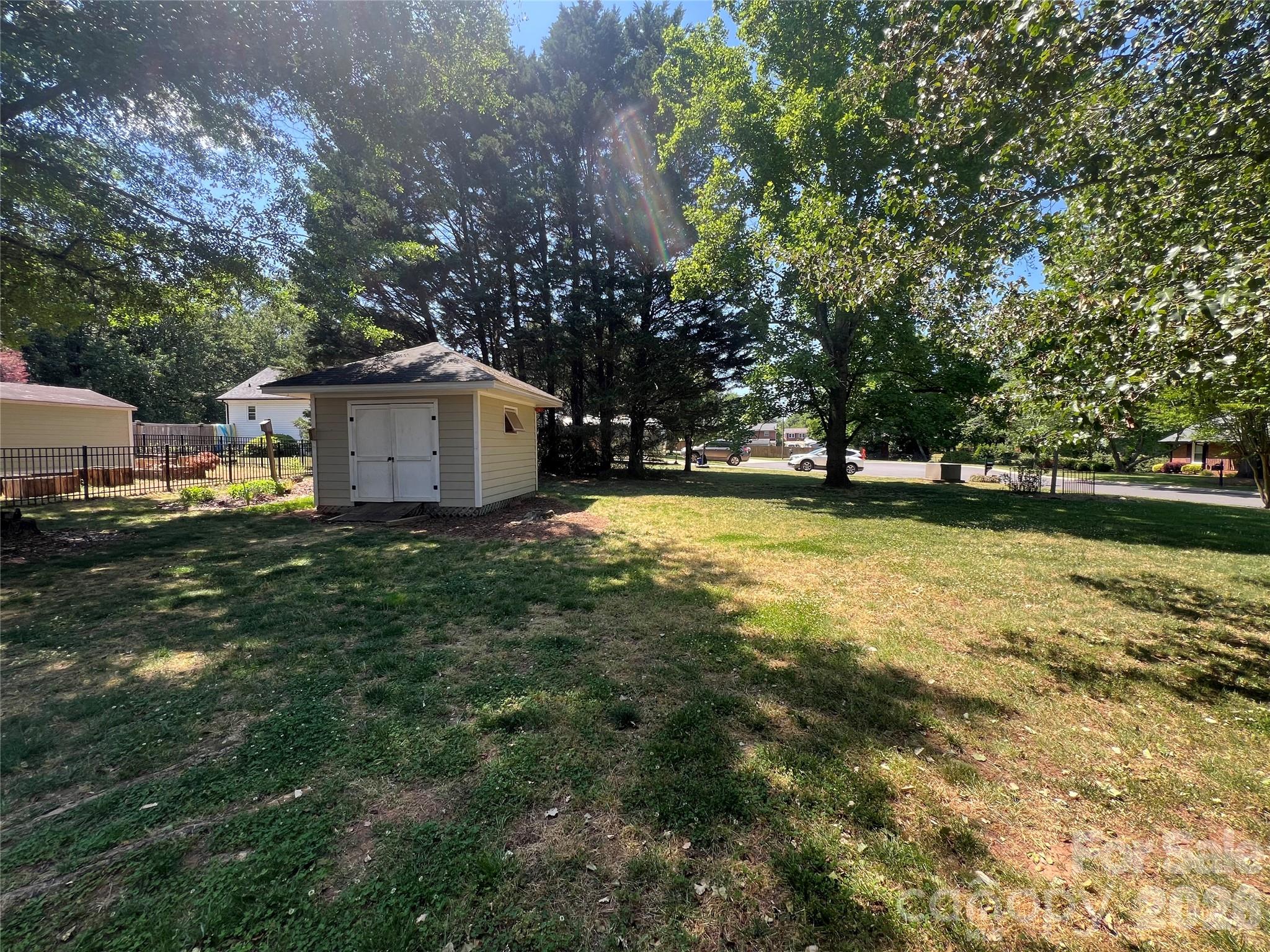 837 Deerfield Drive — Mount Holly