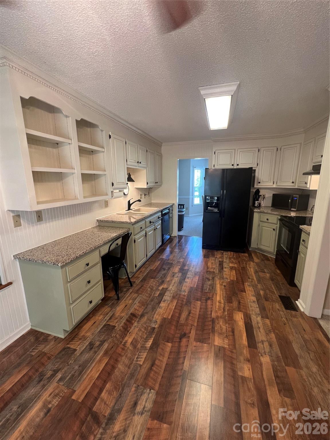 837 Deerfield Drive — Mount Holly