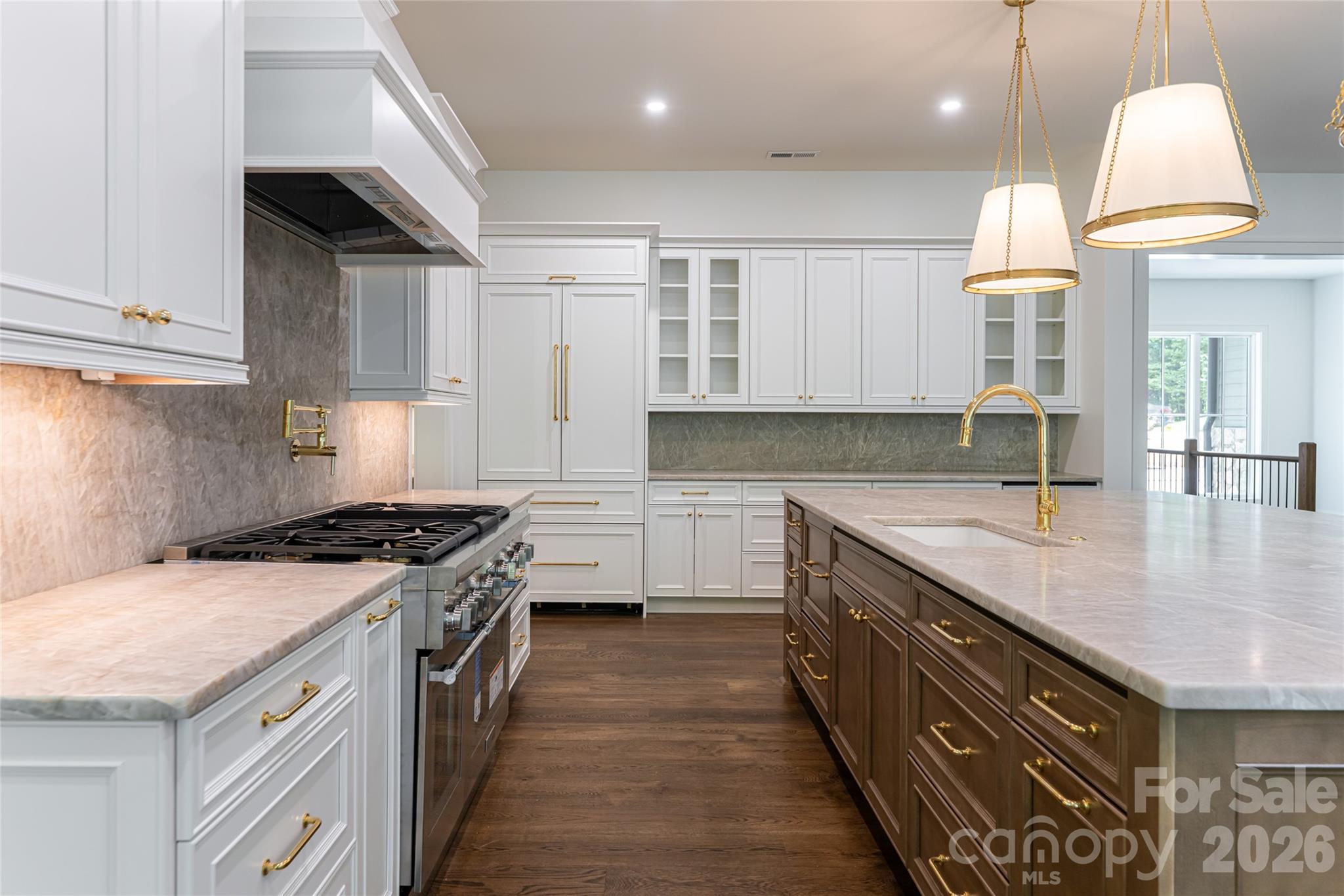 99 Little Cherokee Ridge — Hendersonville
