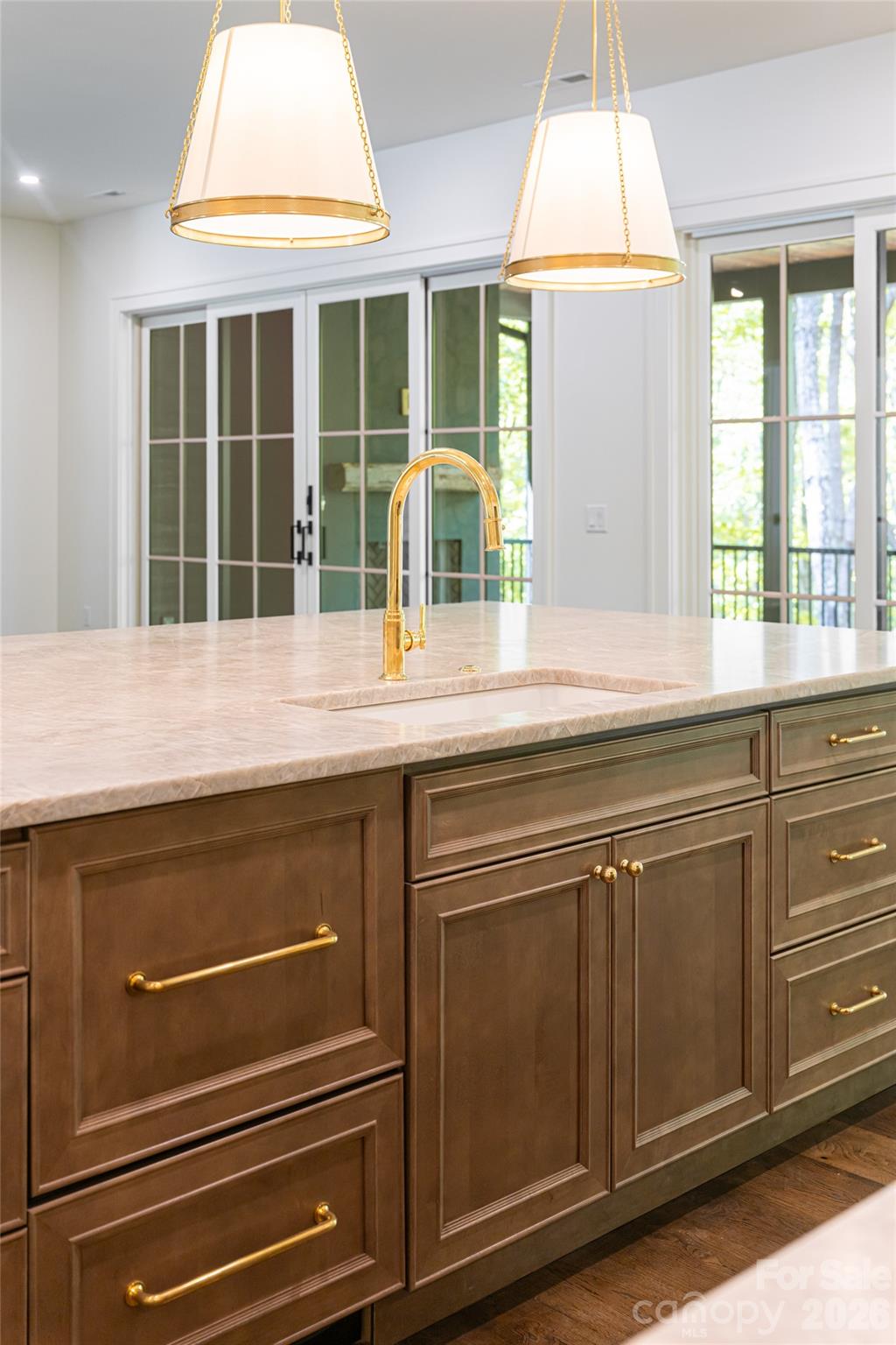 99 Little Cherokee Ridge — Hendersonville