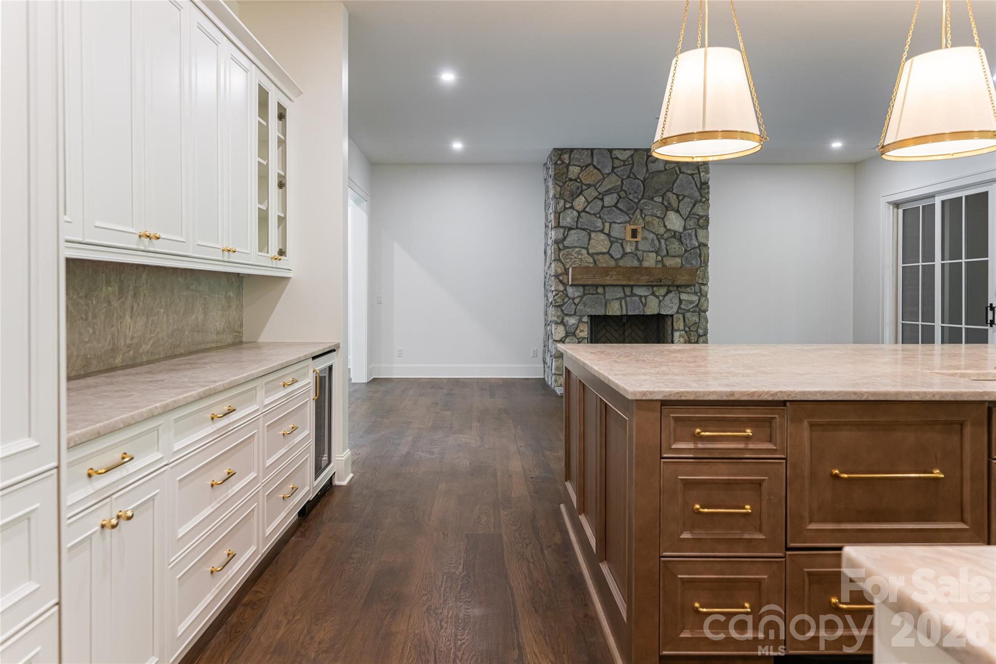 99 Little Cherokee Ridge — Hendersonville