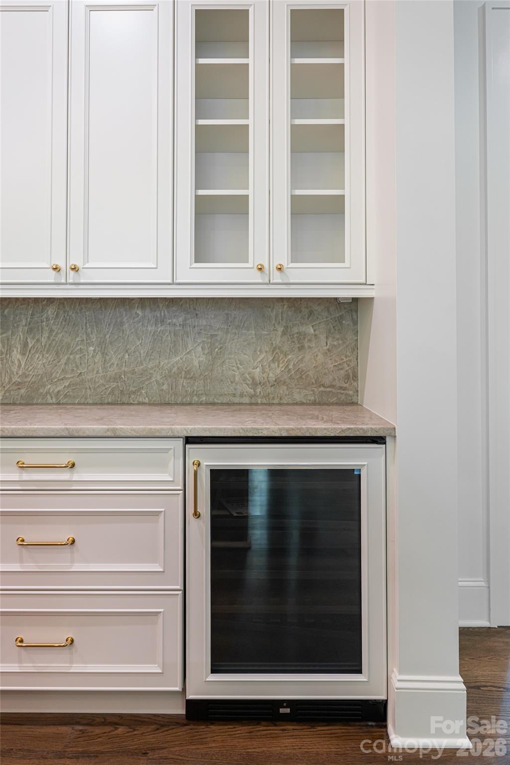 99 Little Cherokee Ridge — Hendersonville