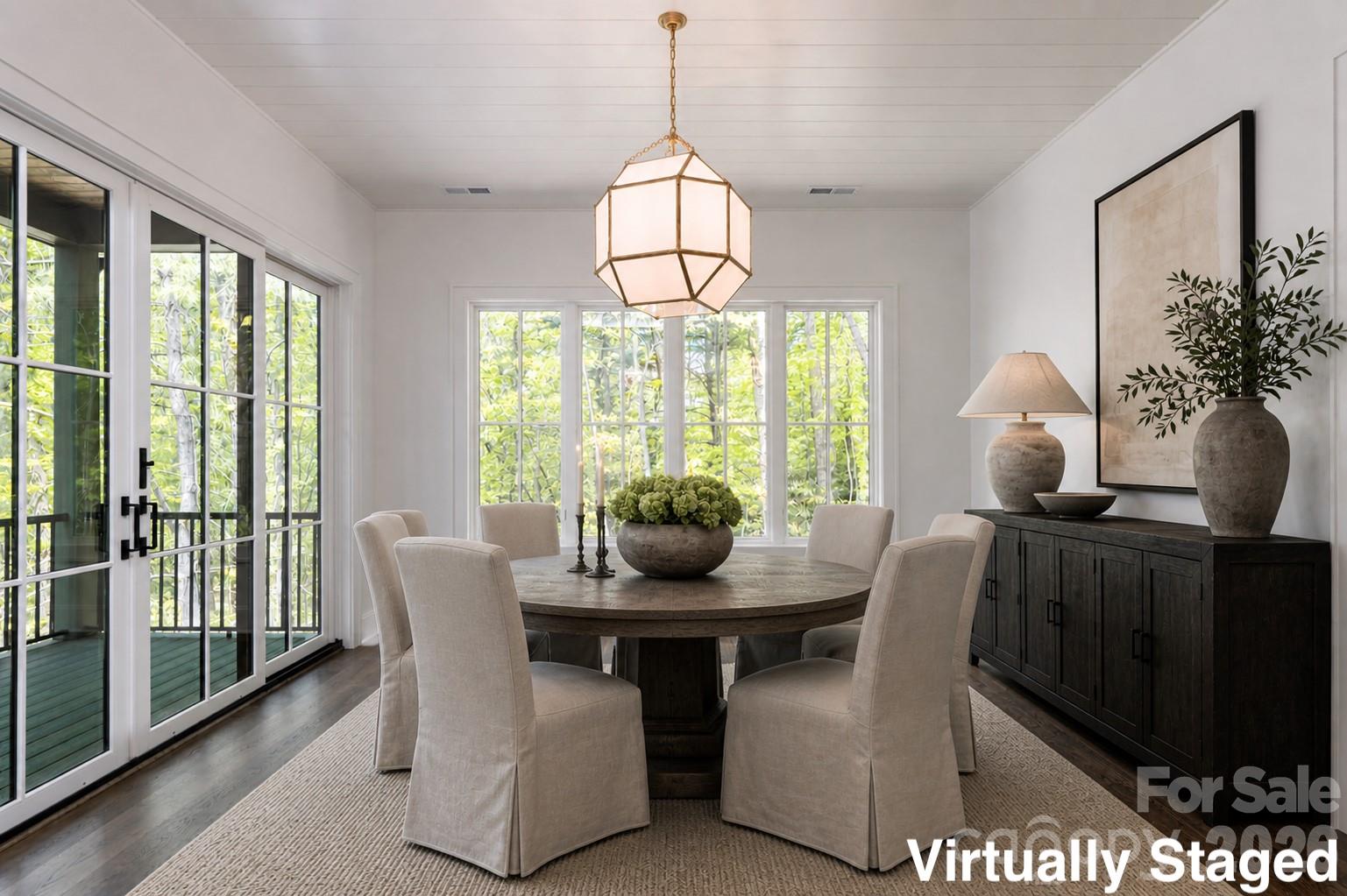 99 Little Cherokee Ridge — Hendersonville
