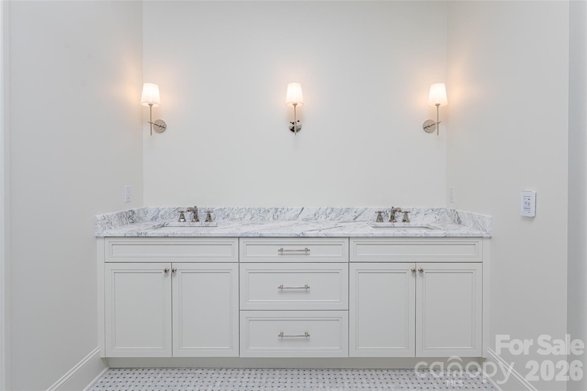 99 Little Cherokee Ridge — Hendersonville