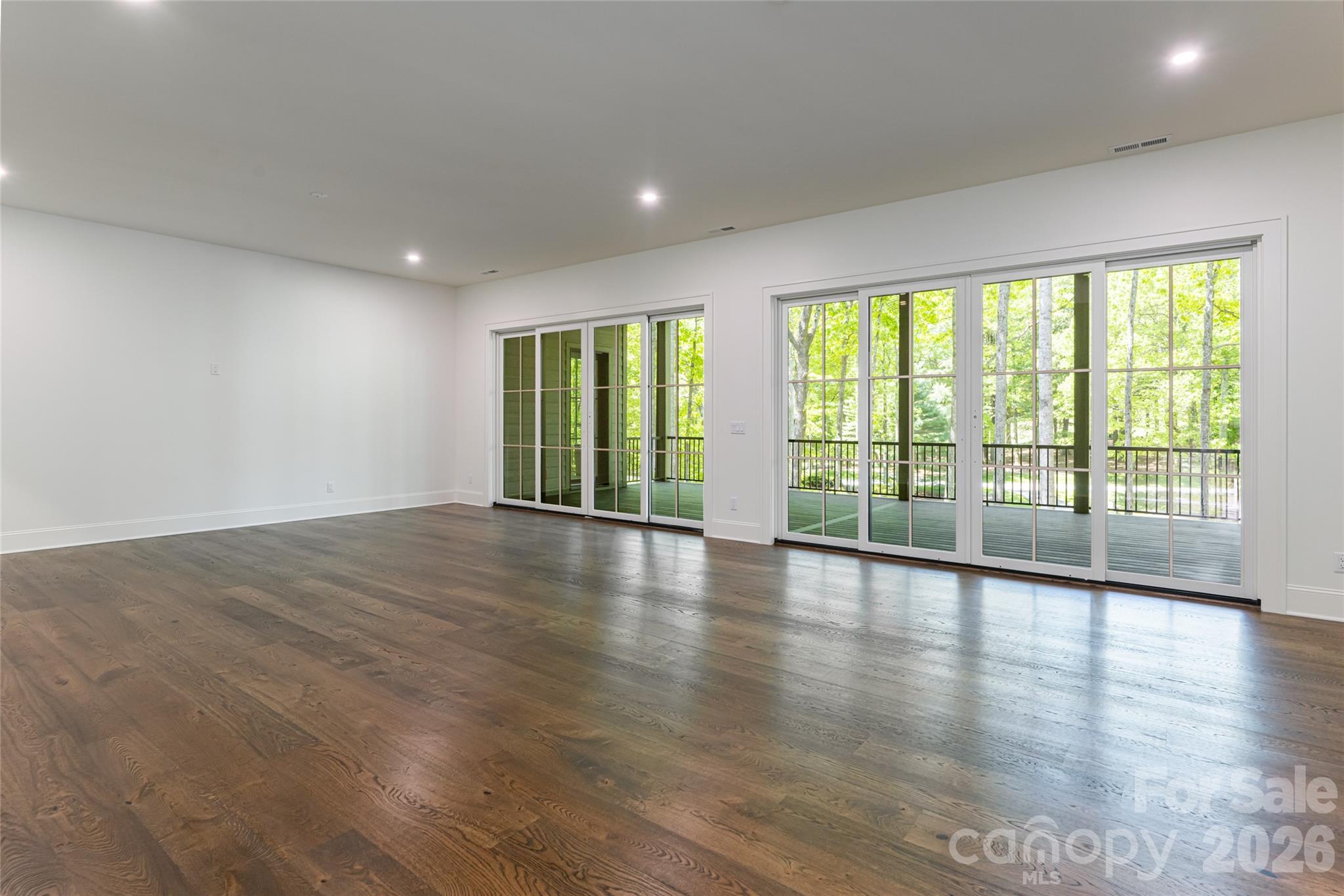 99 Little Cherokee Ridge — Hendersonville