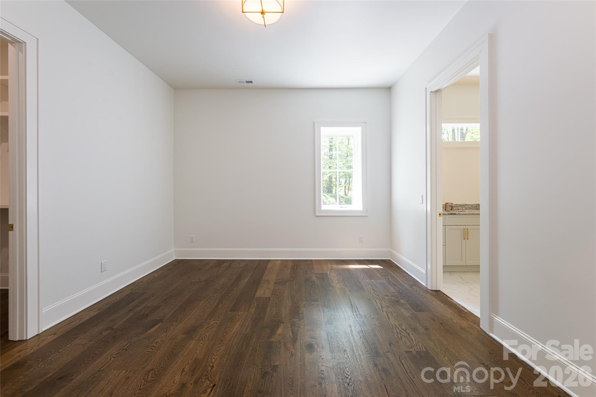 99 Little Cherokee Ridge — Hendersonville