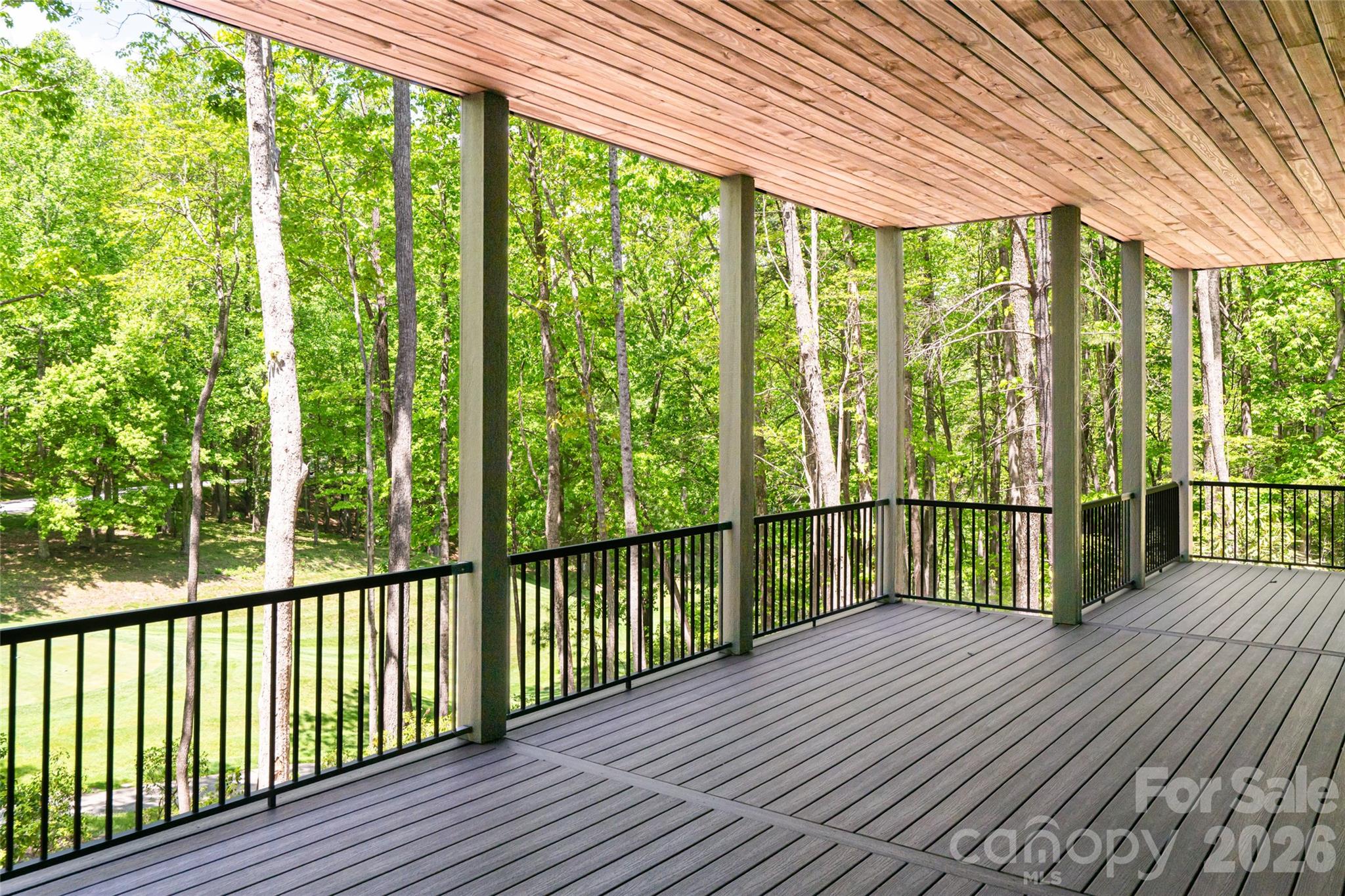 99 Little Cherokee Ridge — Hendersonville