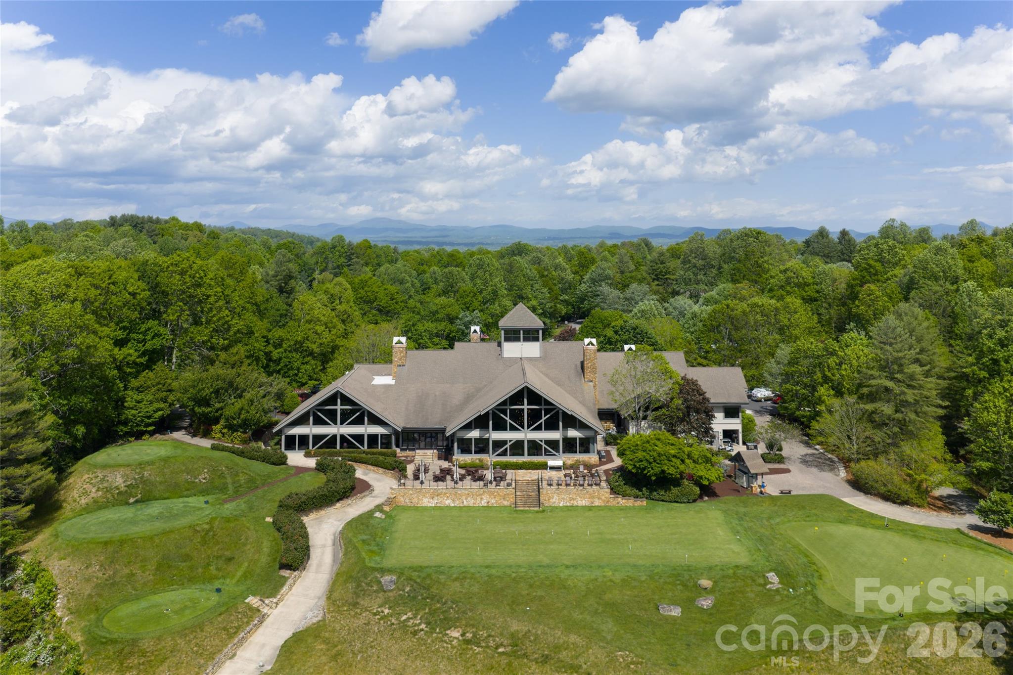 99 Little Cherokee Ridge — Hendersonville