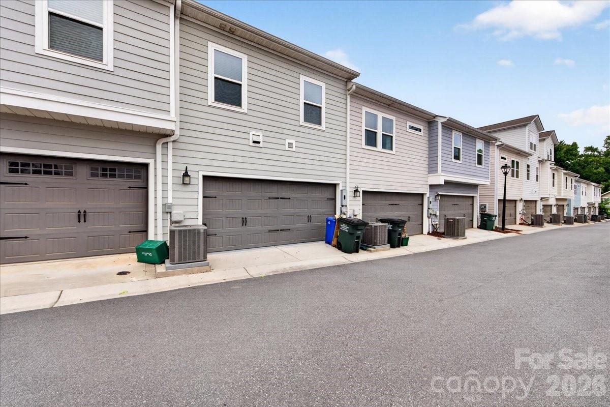 2510 Lydia Avenue — Charlotte