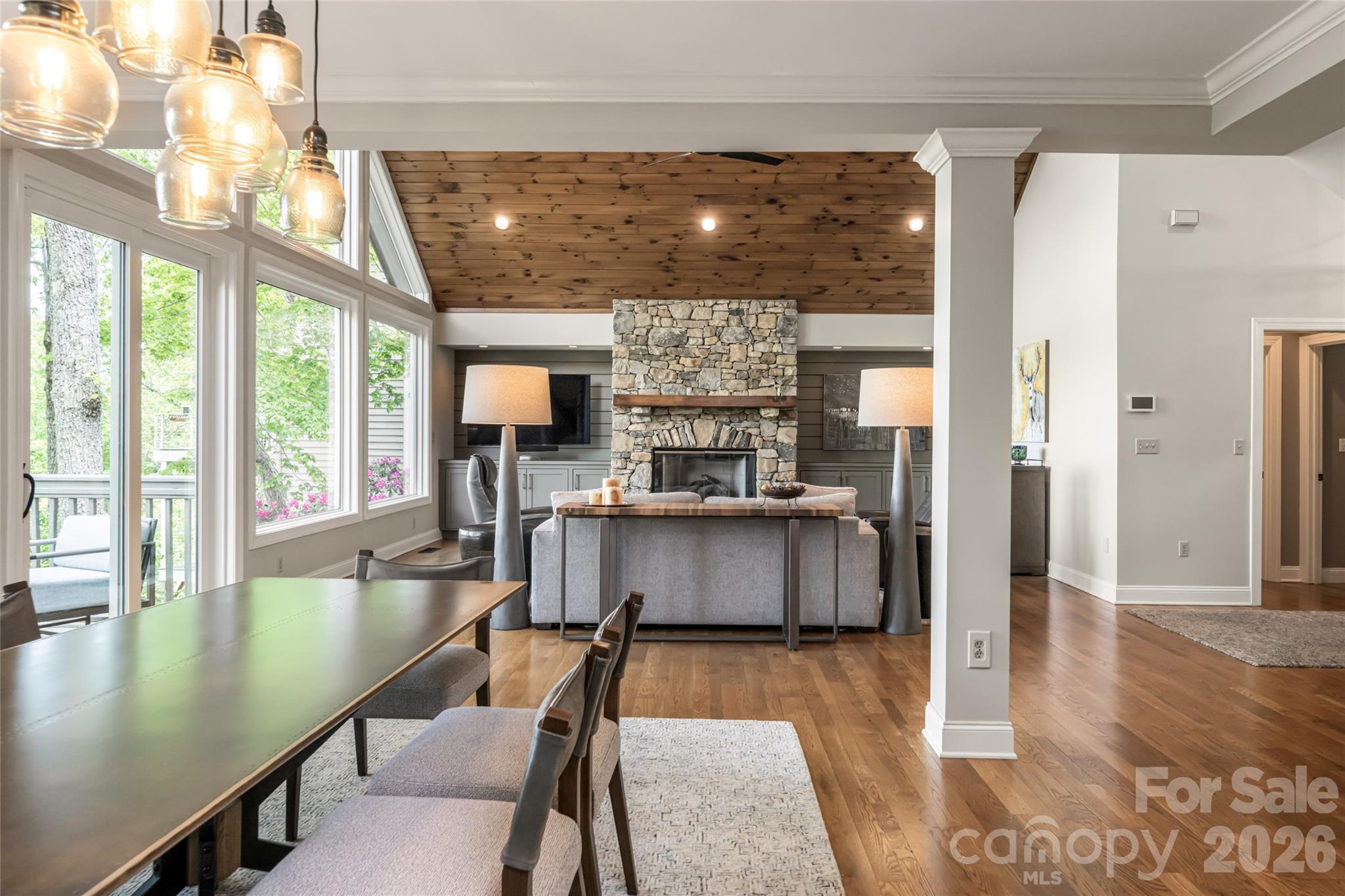 12 Spring Ridge Lane — Hendersonville