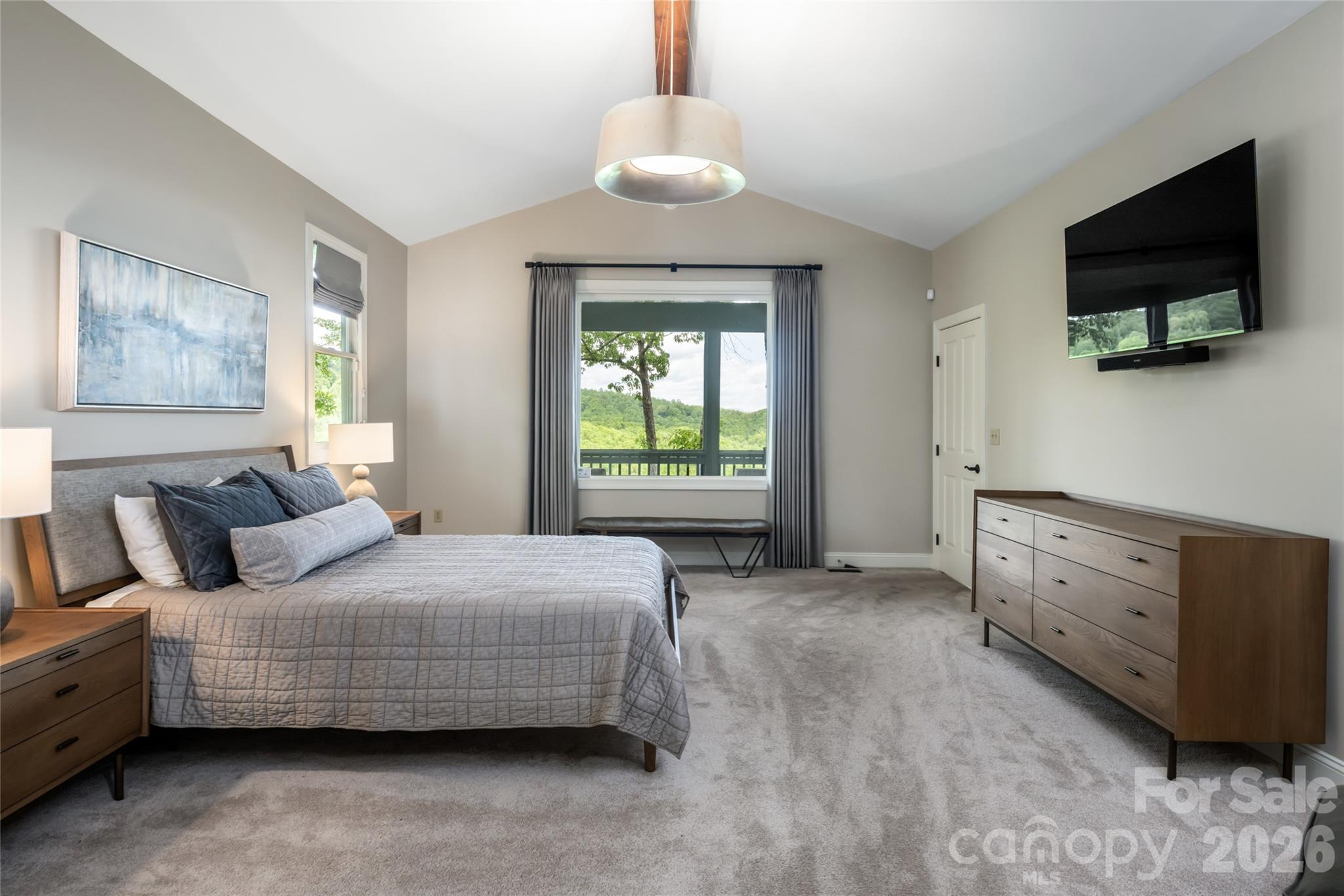 12 Spring Ridge Lane — Hendersonville