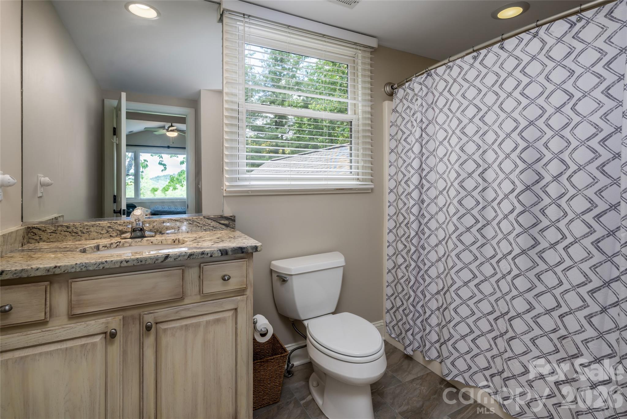 12 Spring Ridge Lane — Hendersonville