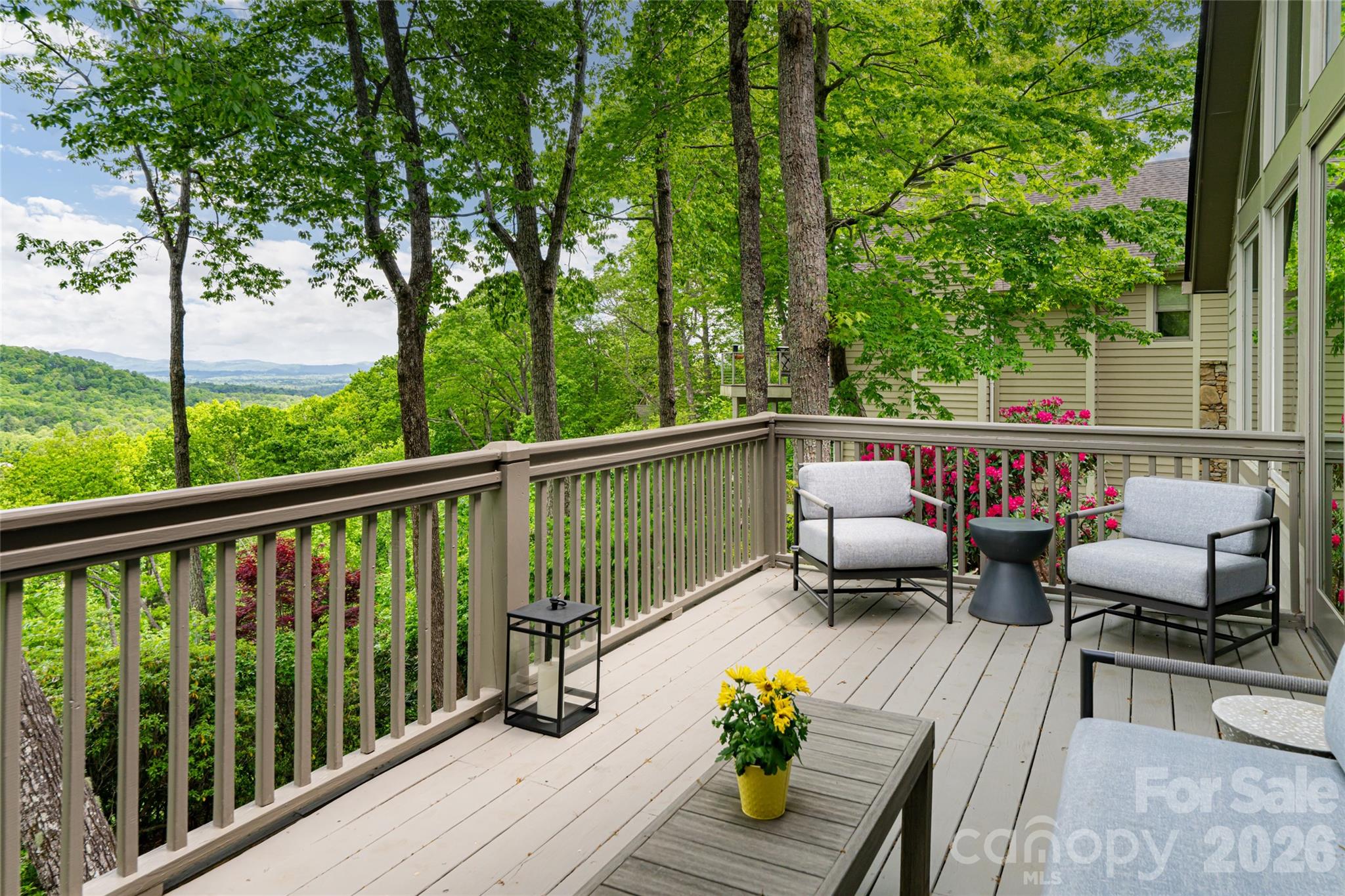 12 Spring Ridge Lane — Hendersonville