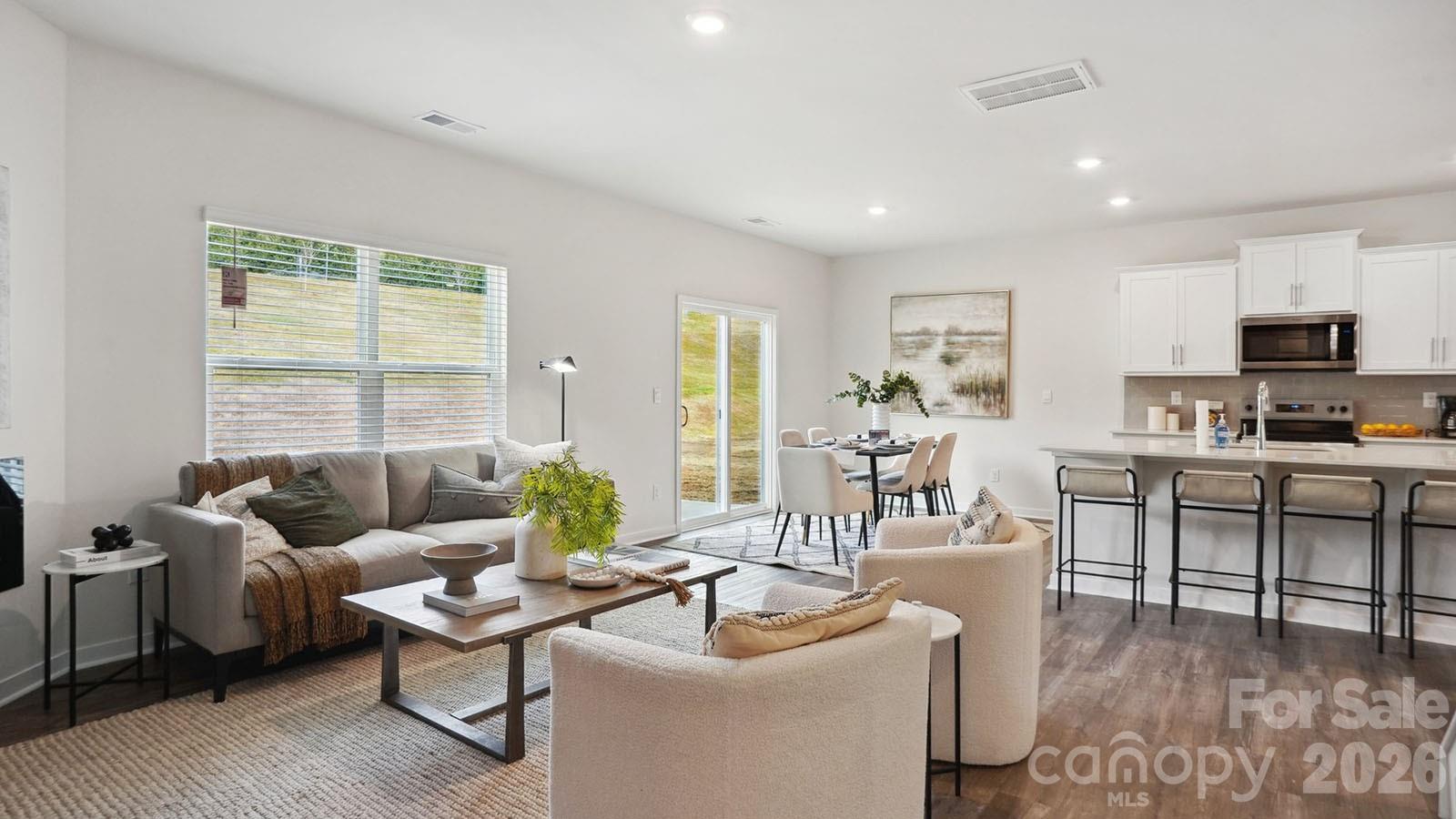 627 Country Oak Drive — Asheville