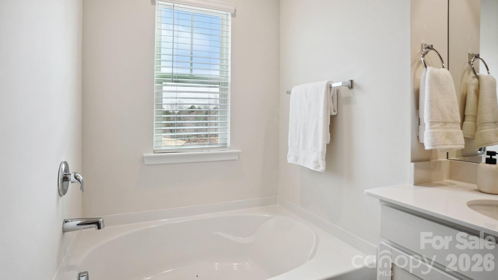 627 Country Oak Drive — Asheville