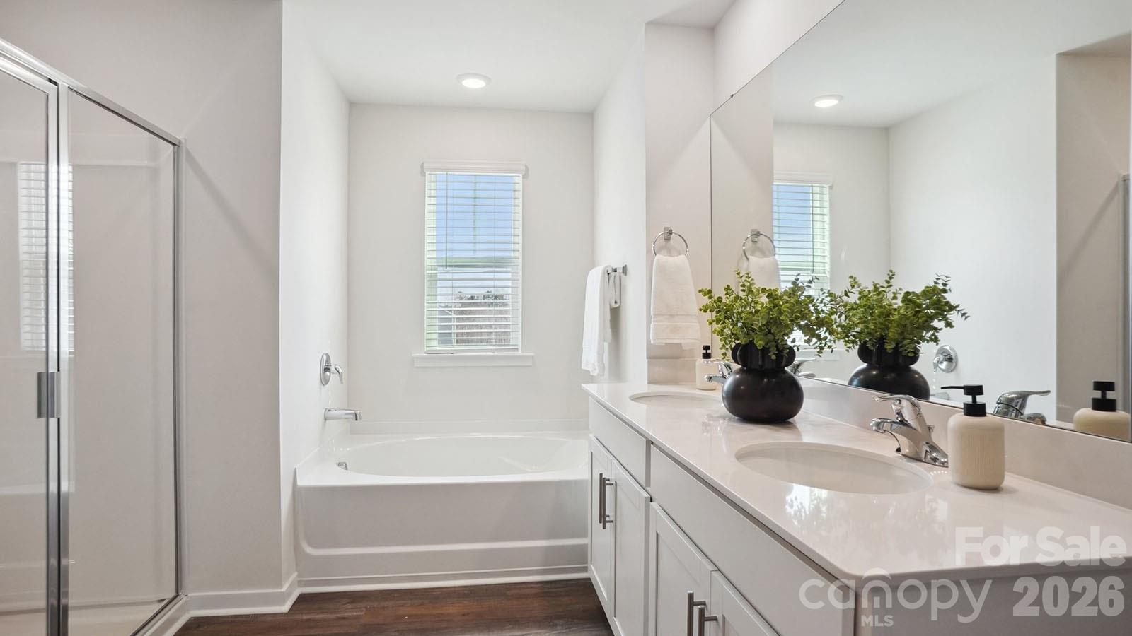 627 Country Oak Drive — Asheville