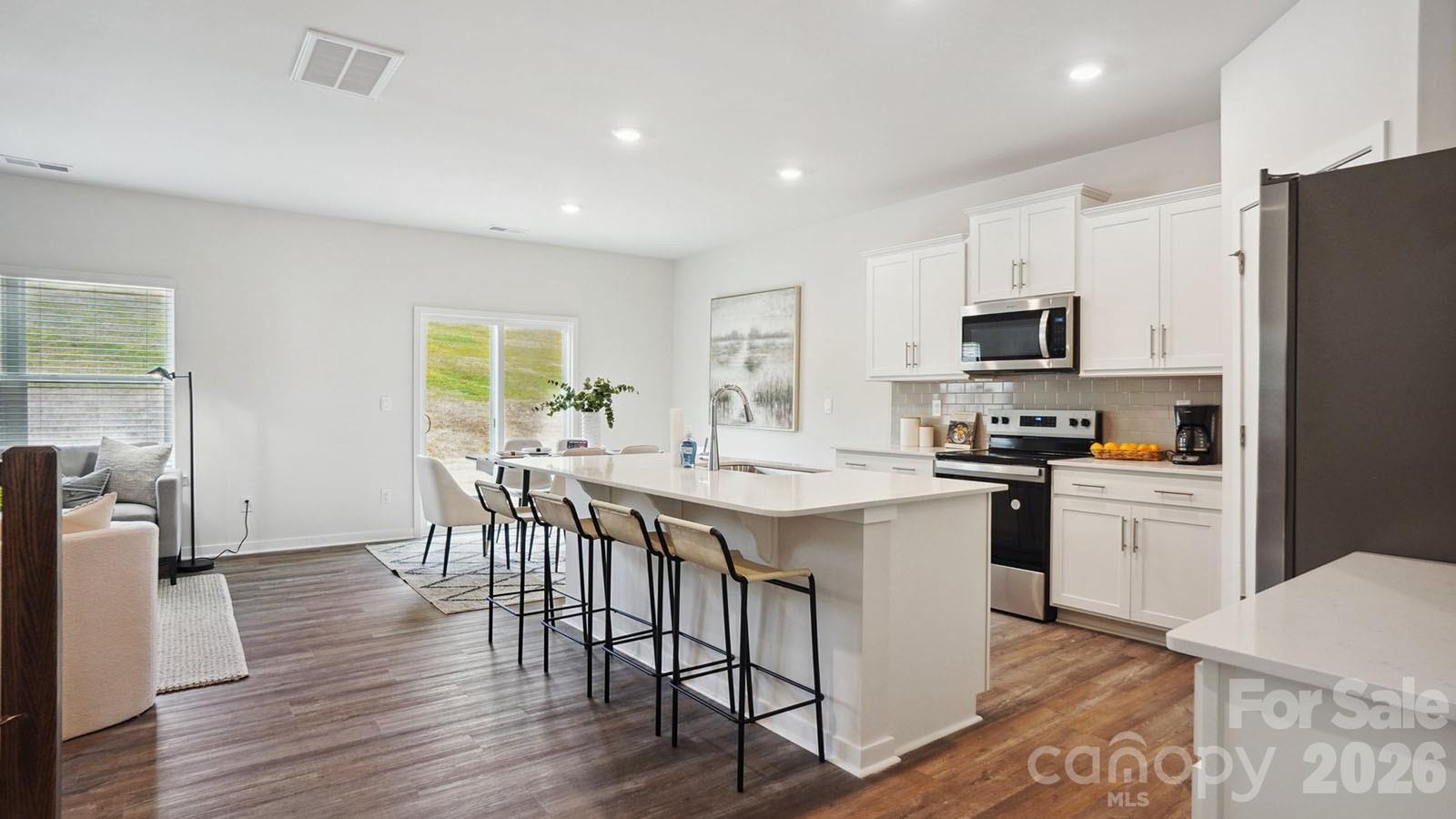 627 Country Oak Drive — Asheville