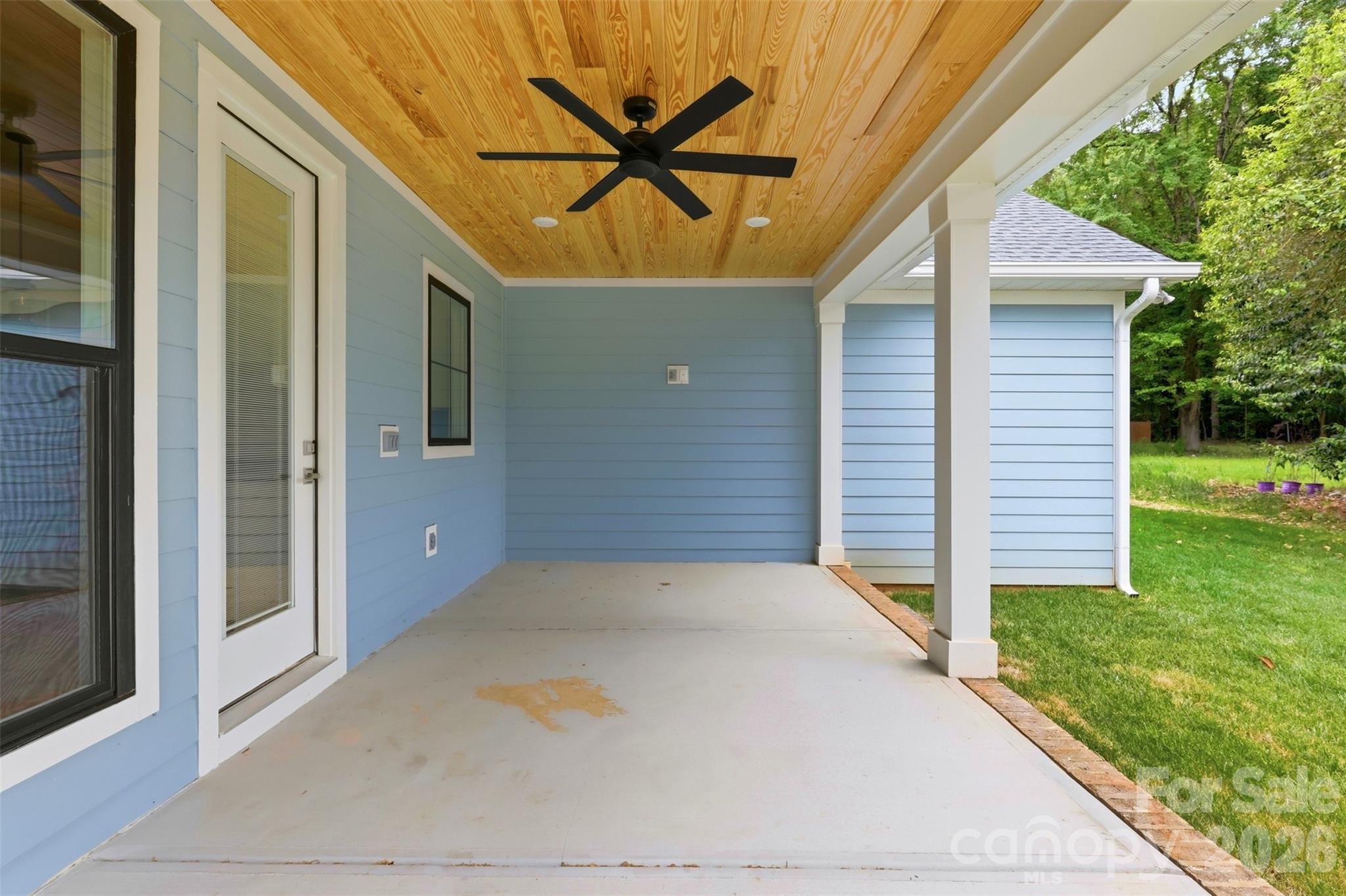 1860 Twin Lakes Road — Rock Hill