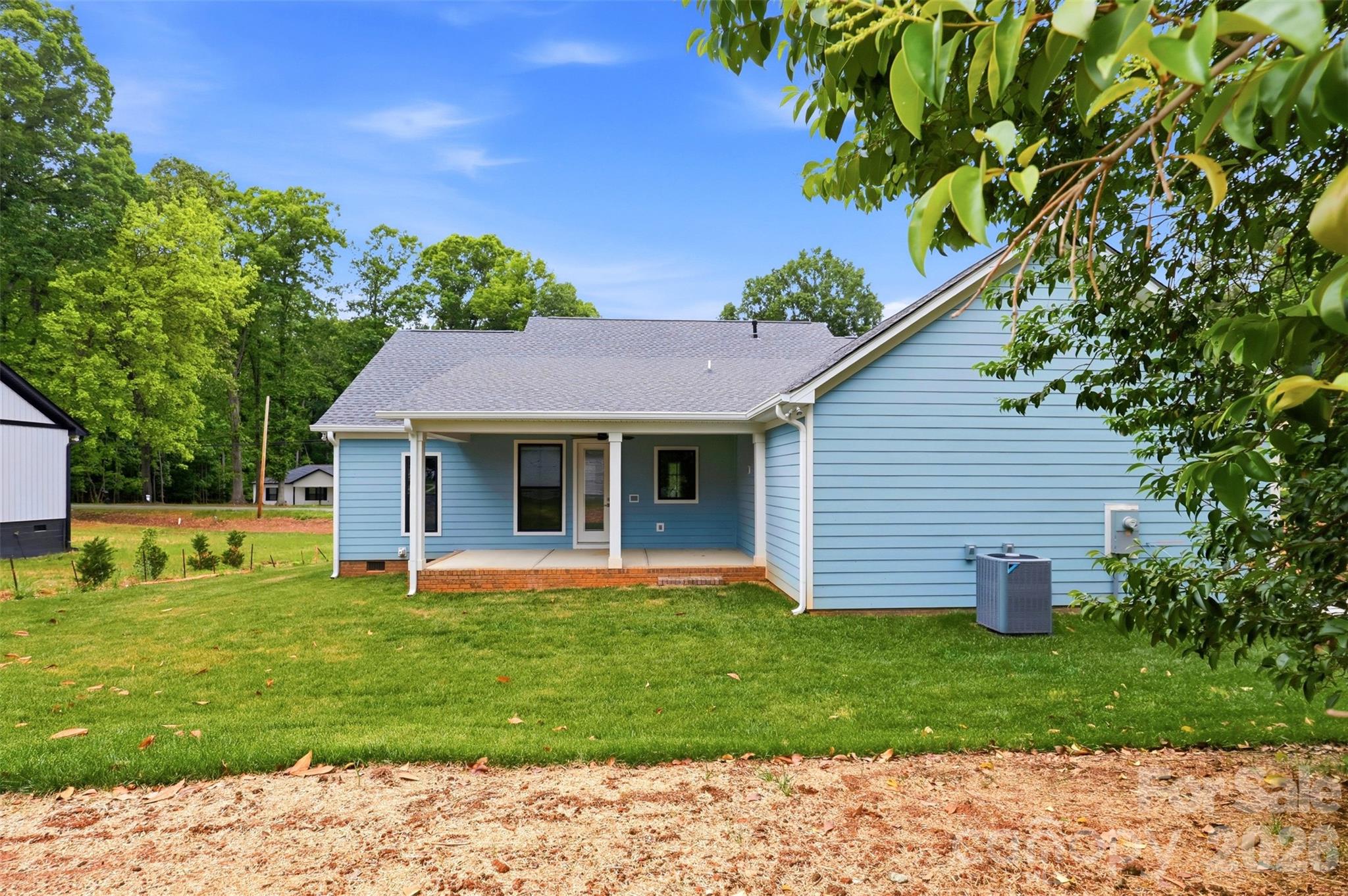 1860 Twin Lakes Road — Rock Hill