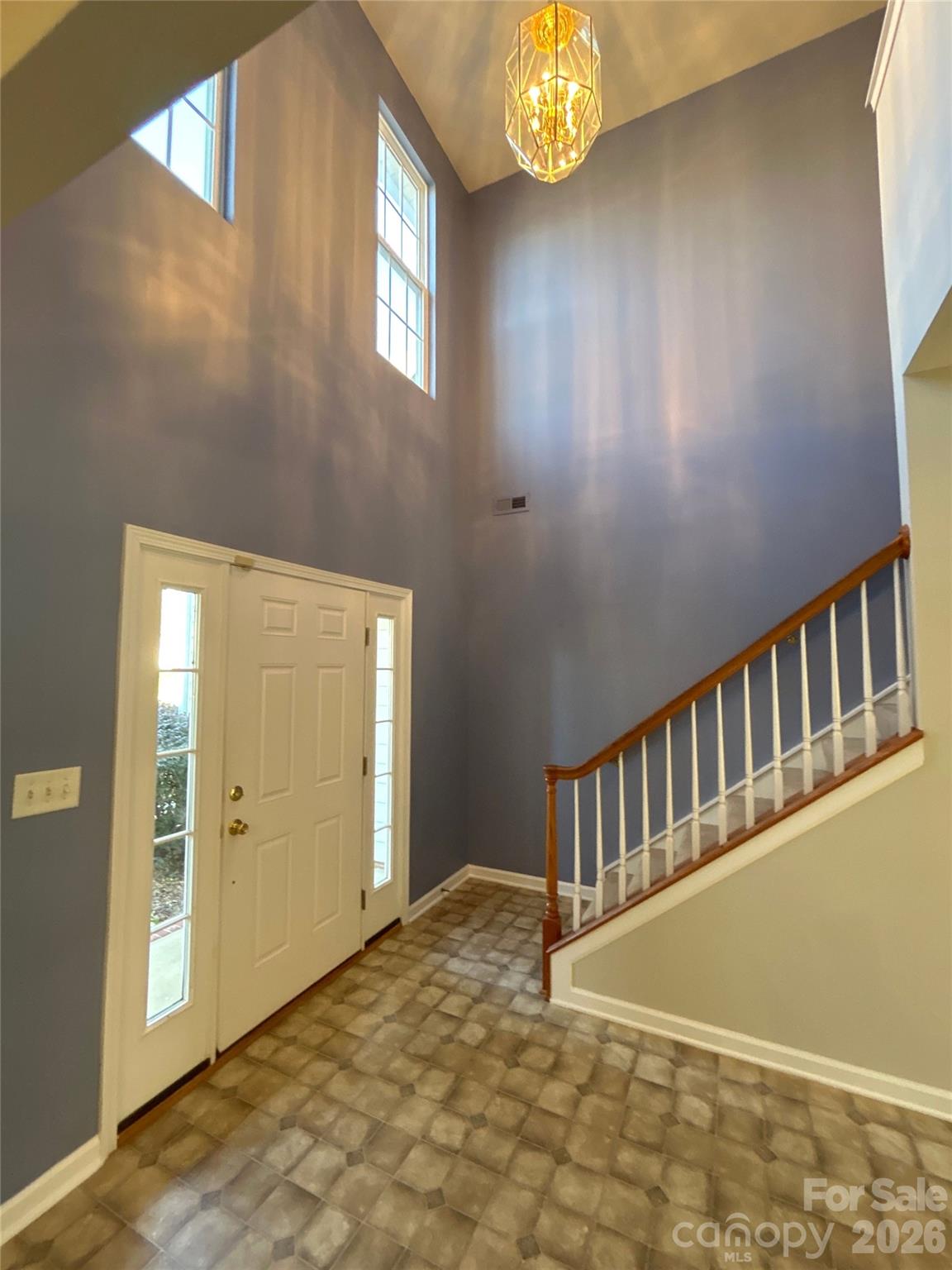2140 Pineapple Court — Matthews