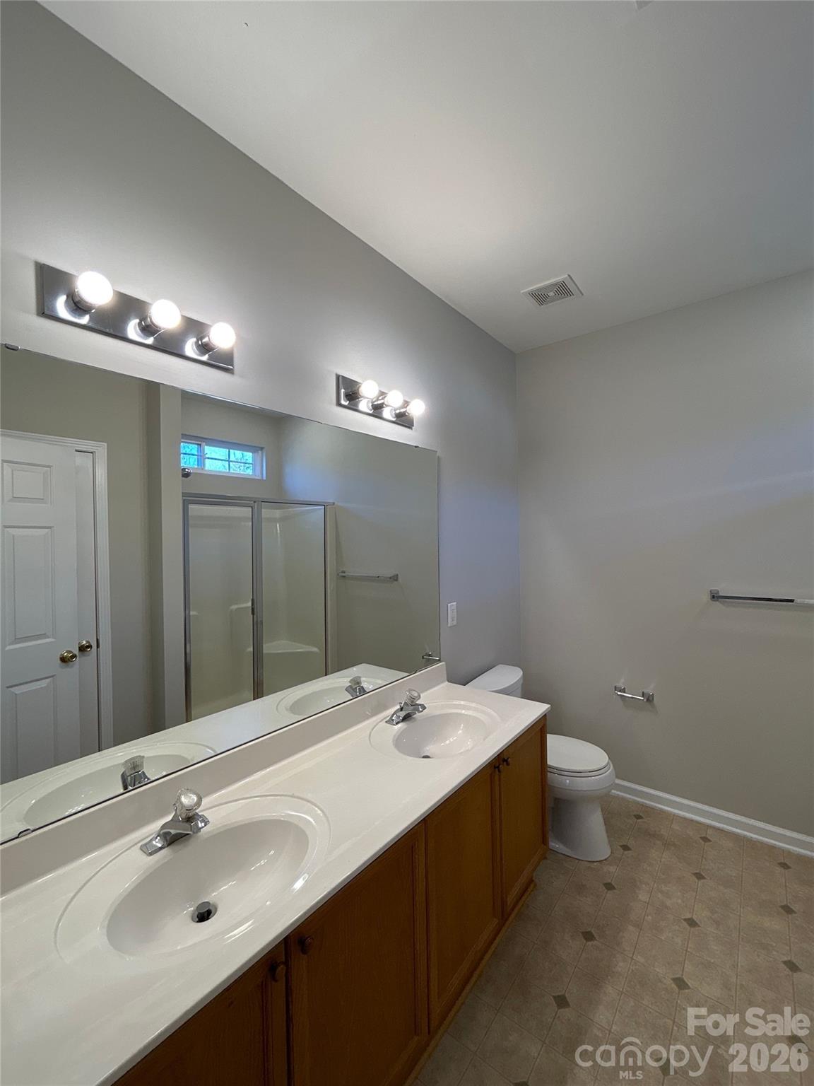 2140 Pineapple Court — Matthews