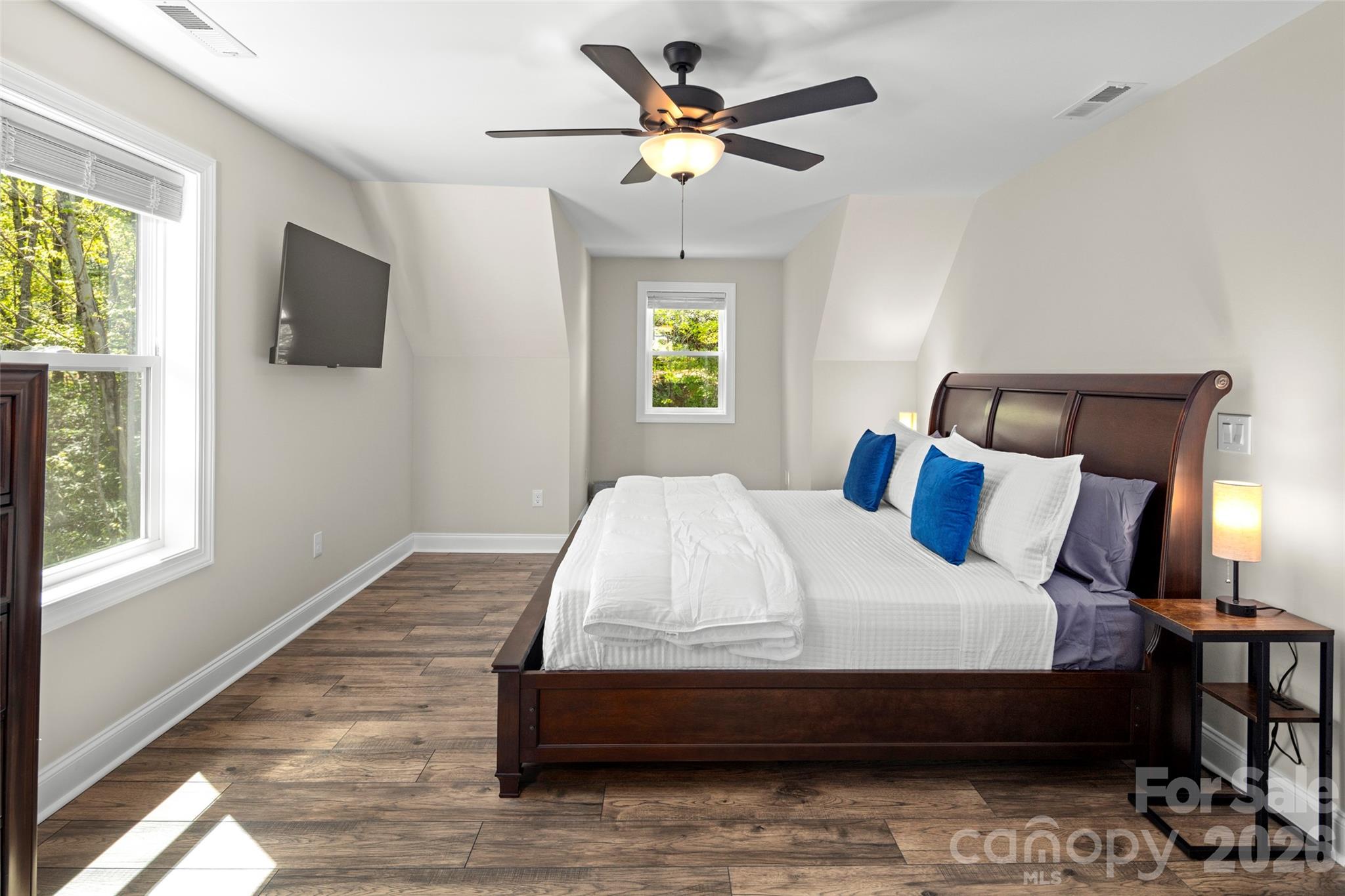 233 Arcadia Falls Way — Black Mountain