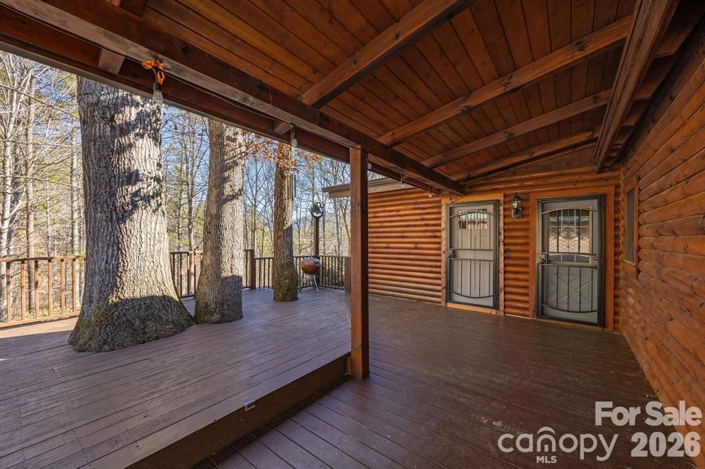 40 Chambers Drive — Weaverville