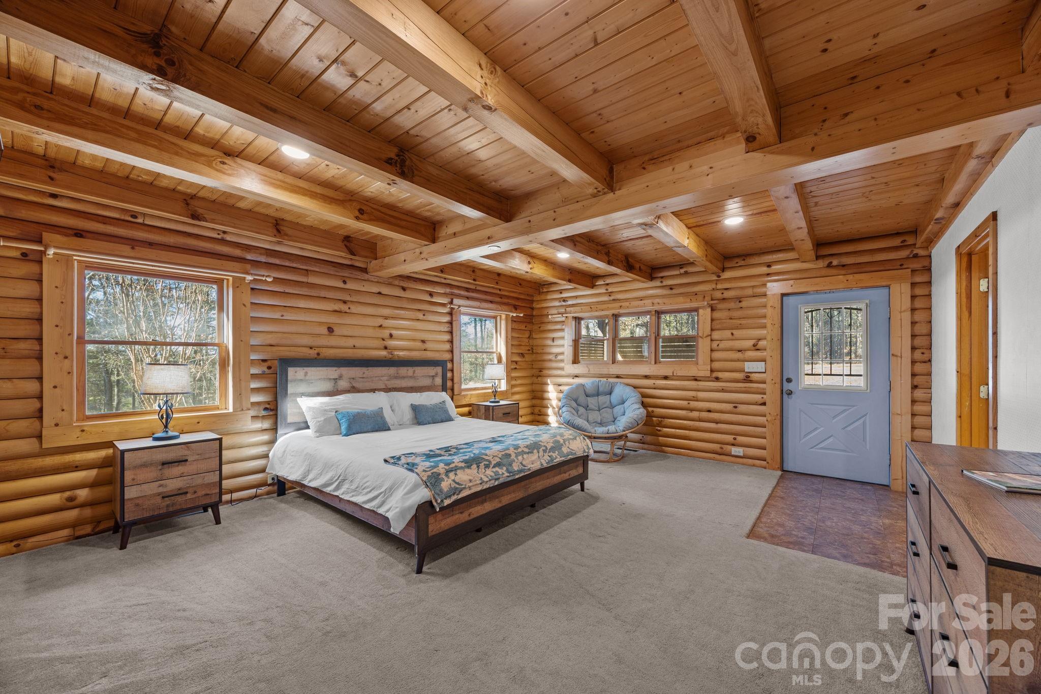 40 Chambers Drive — Weaverville