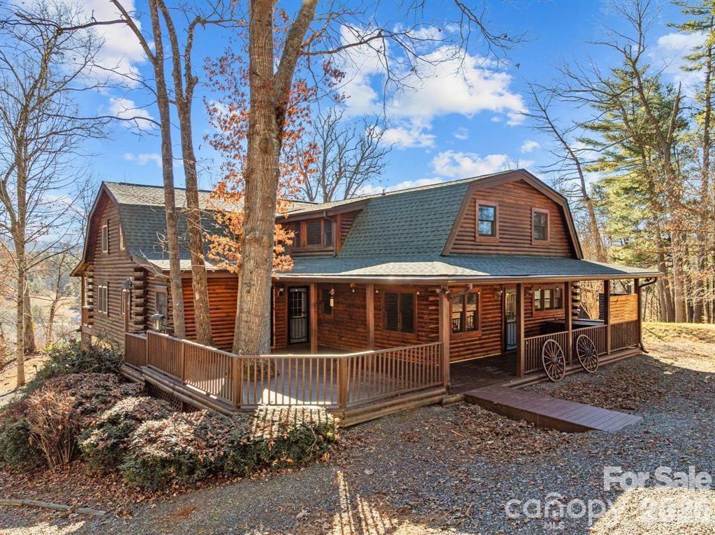 40 Chambers Drive — Weaverville