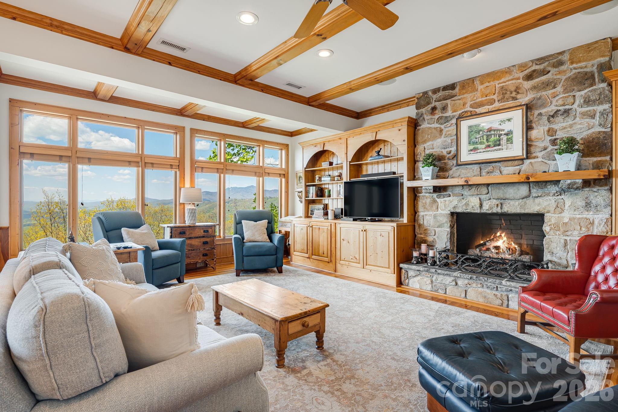 206 Twin Springs Road — Blowing Rock