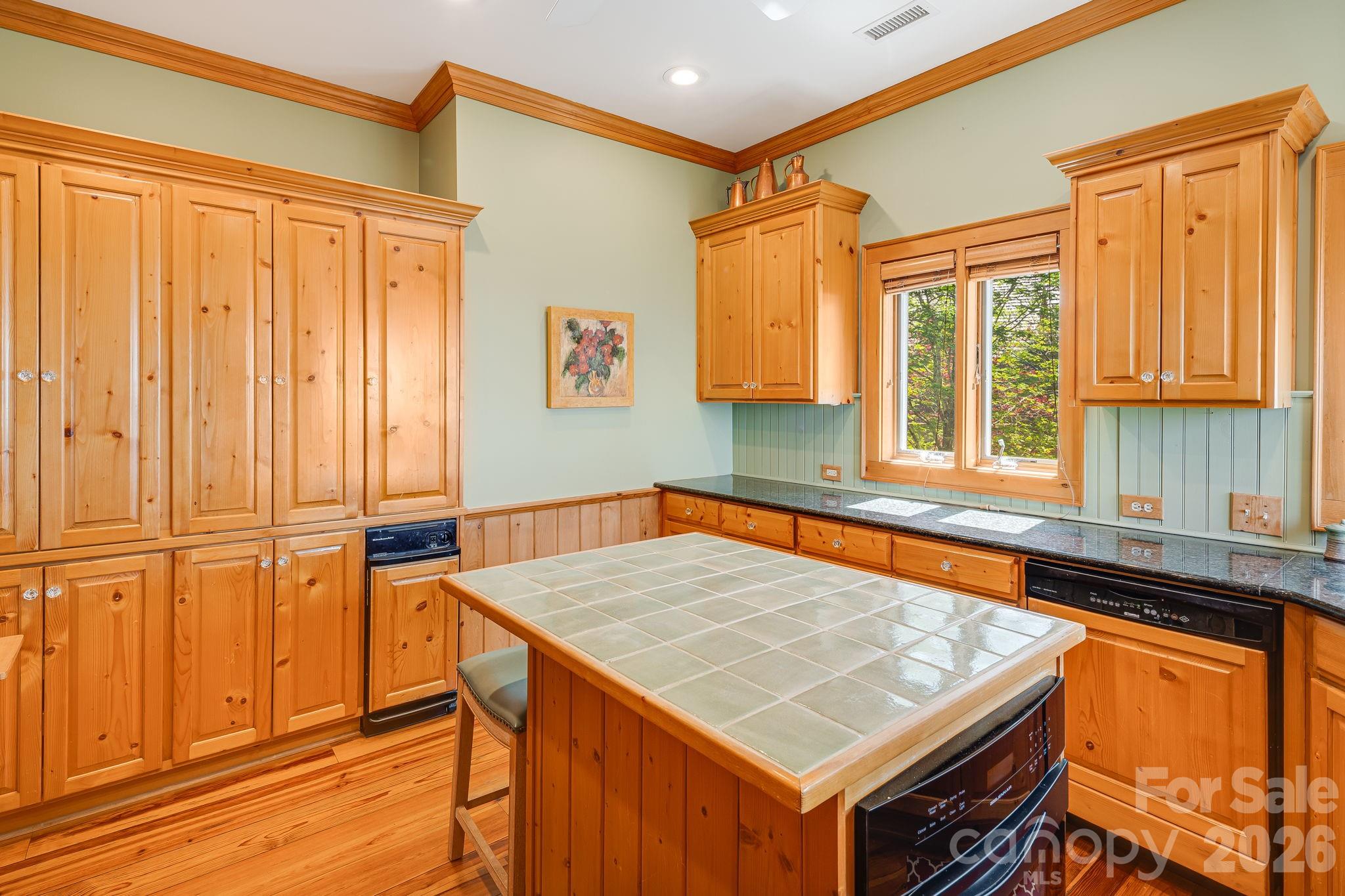 206 Twin Springs Road — Blowing Rock