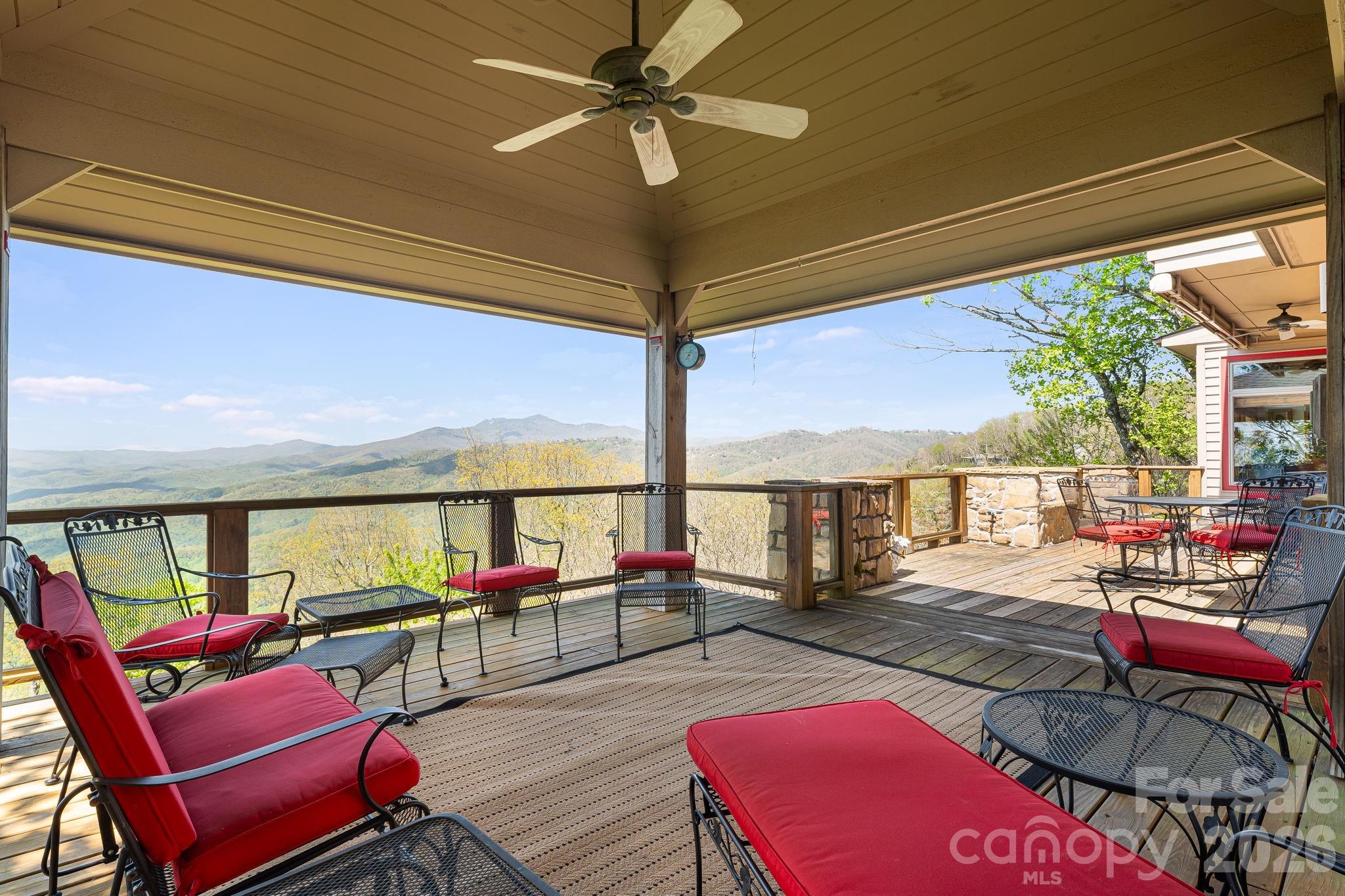 206 Twin Springs Road — Blowing Rock