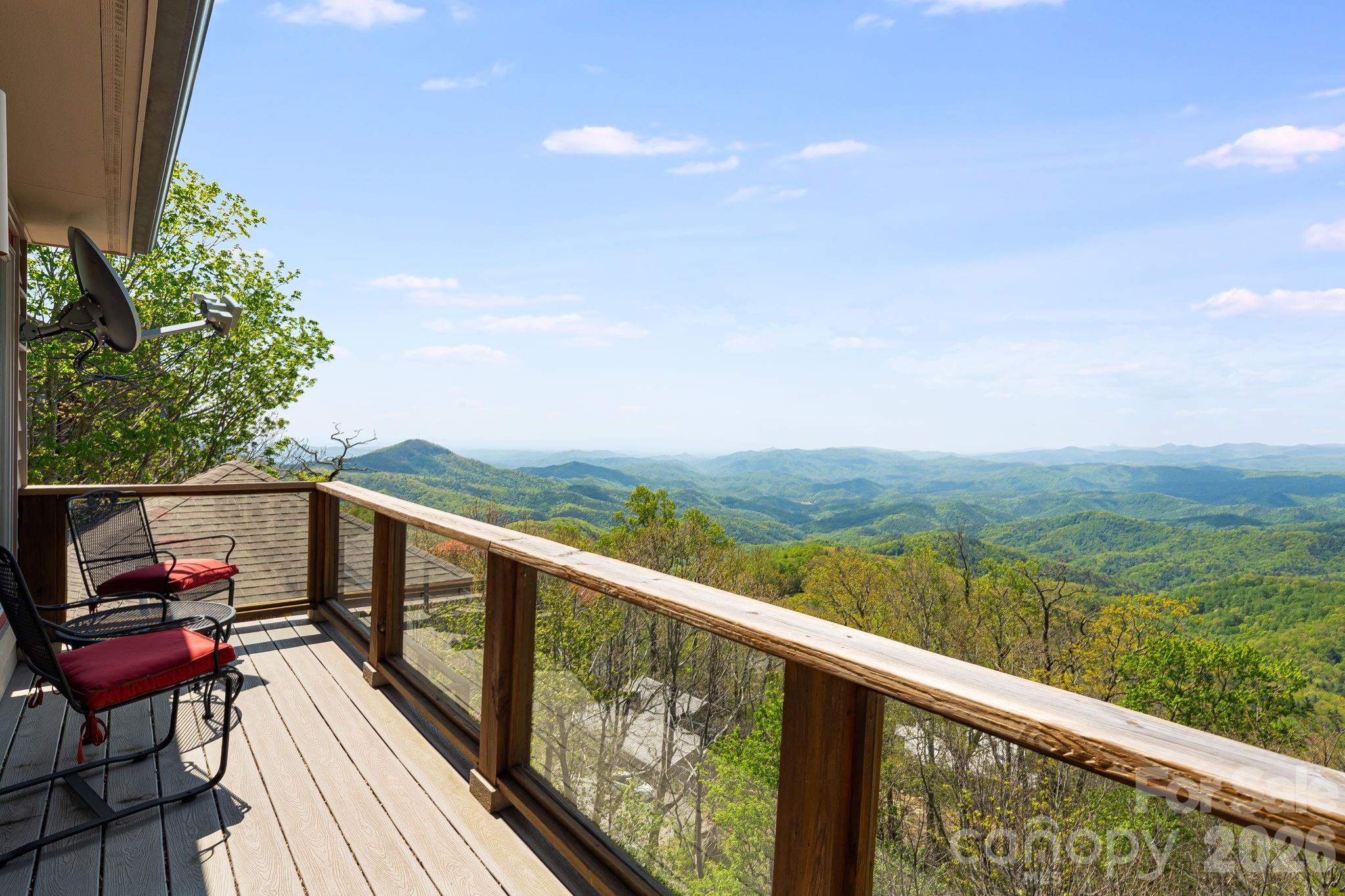 206 Twin Springs Road — Blowing Rock
