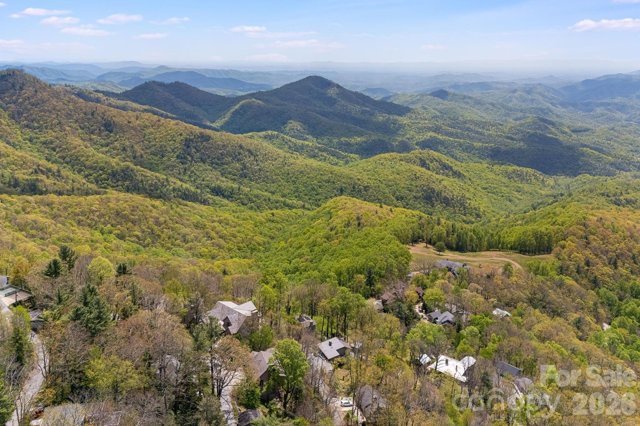 206 Twin Springs Road — Blowing Rock